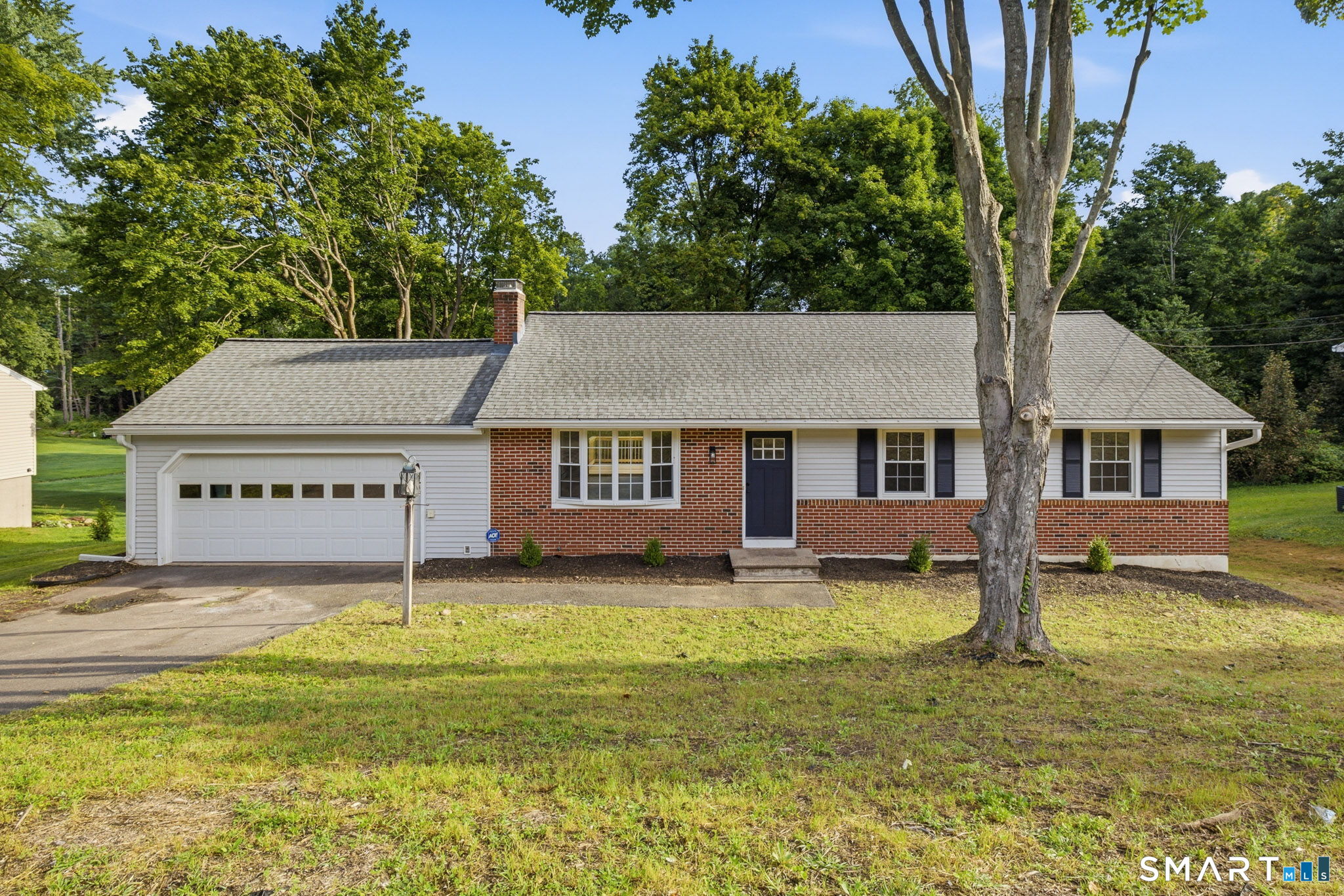 1124 Pamela Lane — photo