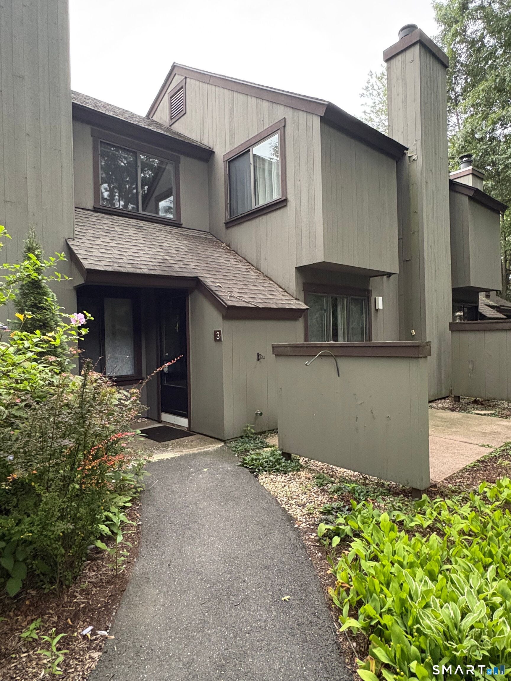 3 Willow Lane — photo