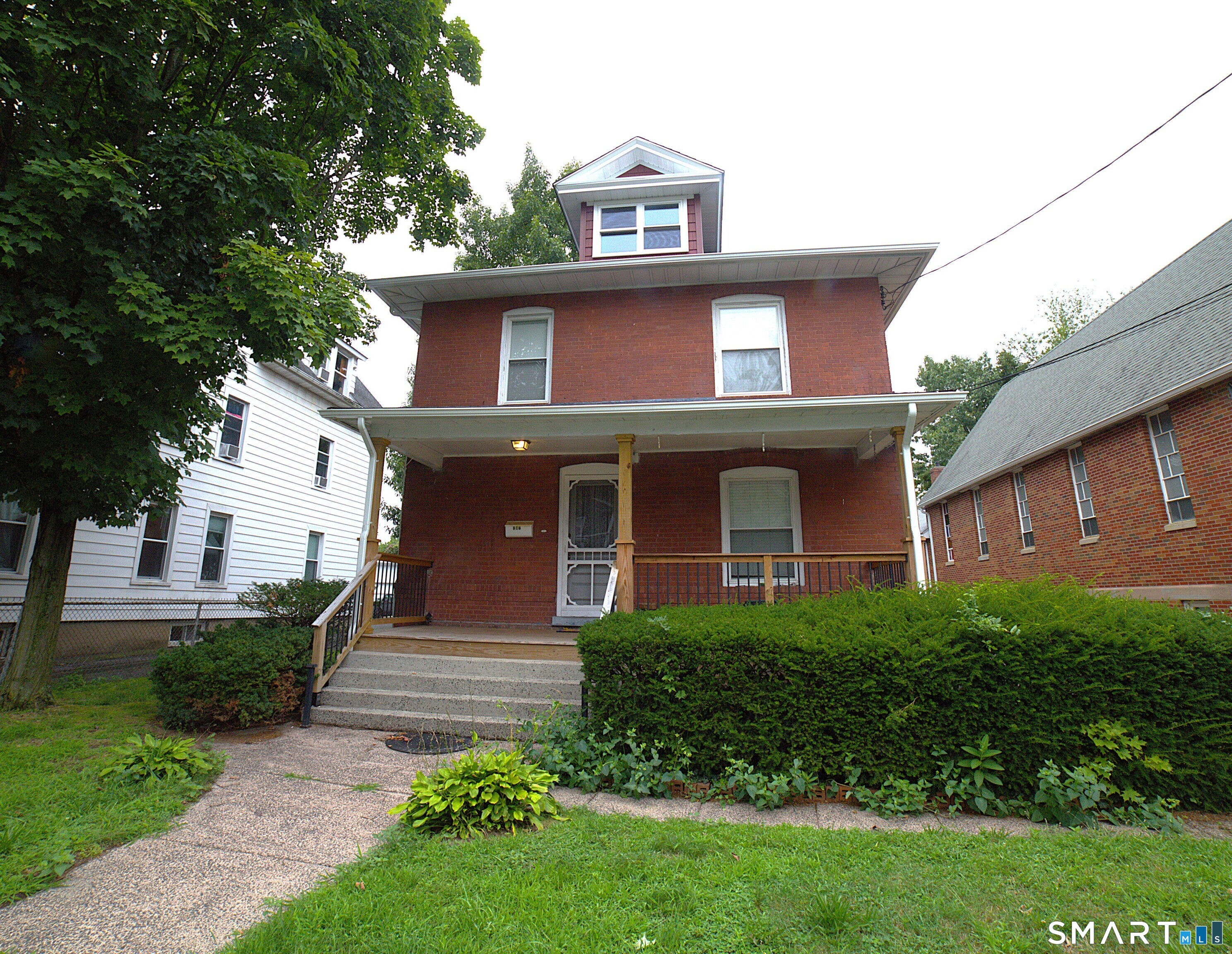 107 South Cherry Street — photo