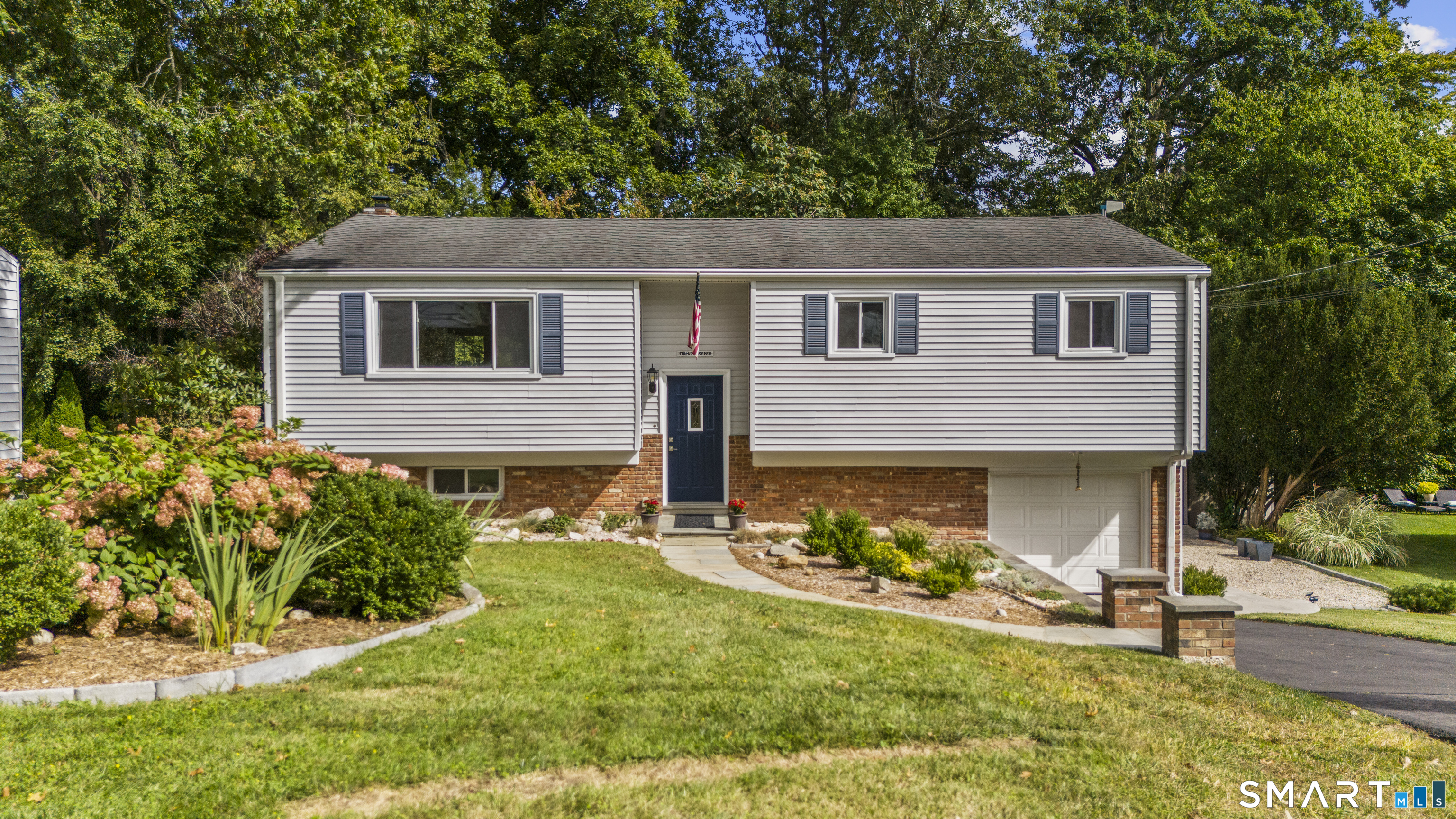 27 Amherst Place — photo