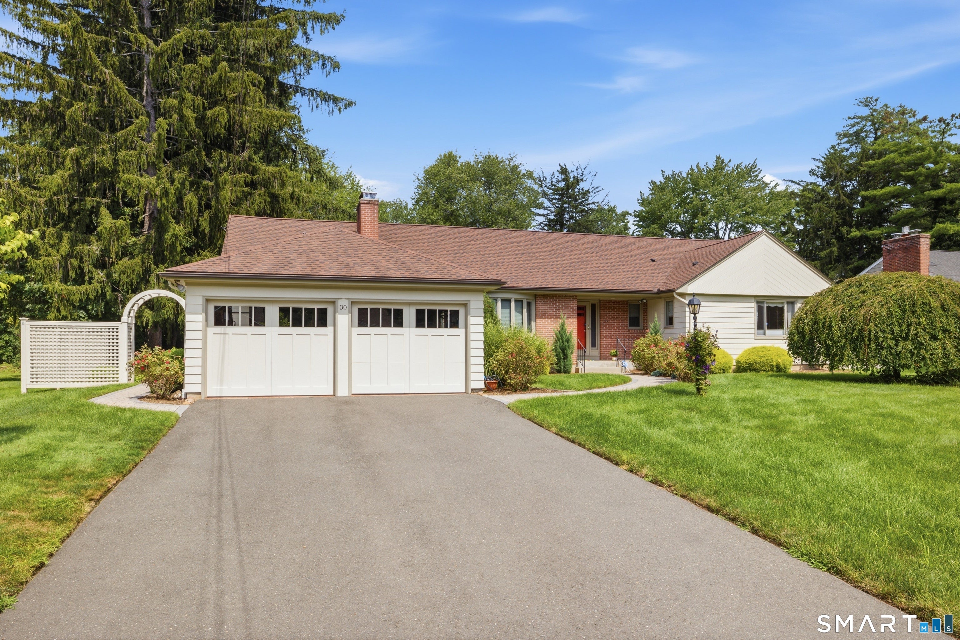 30 West Ridge Drive — photo
