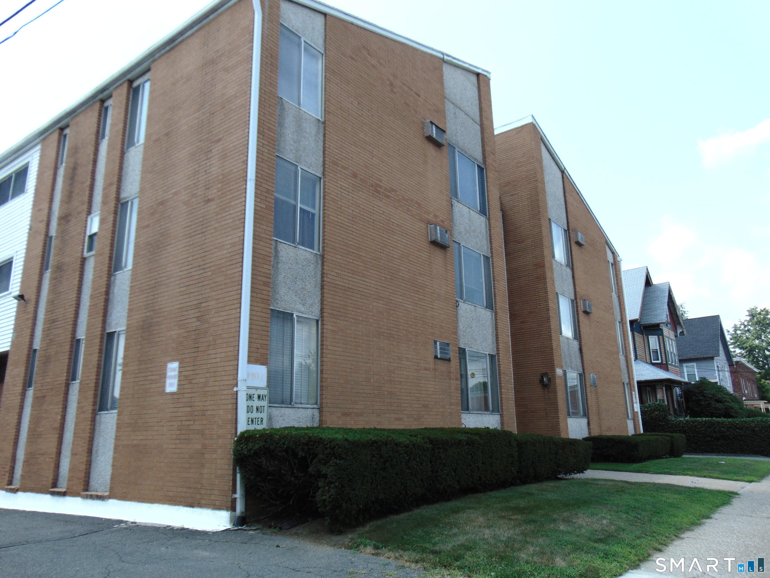 87 Meadow Street — photo