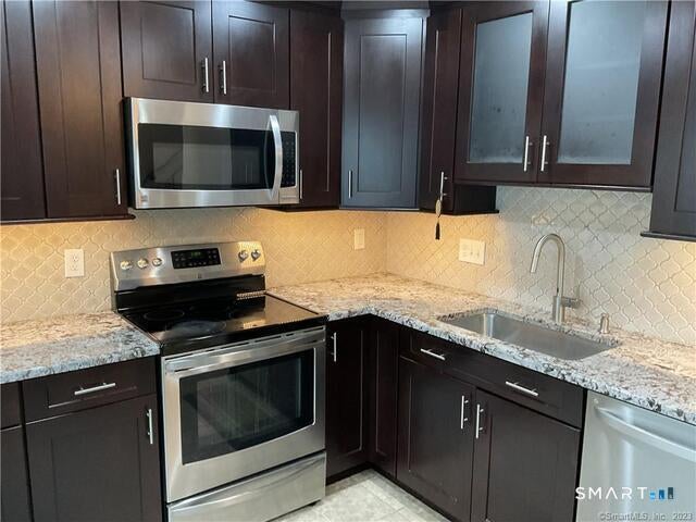 25 Padanaram Road 84 — photo