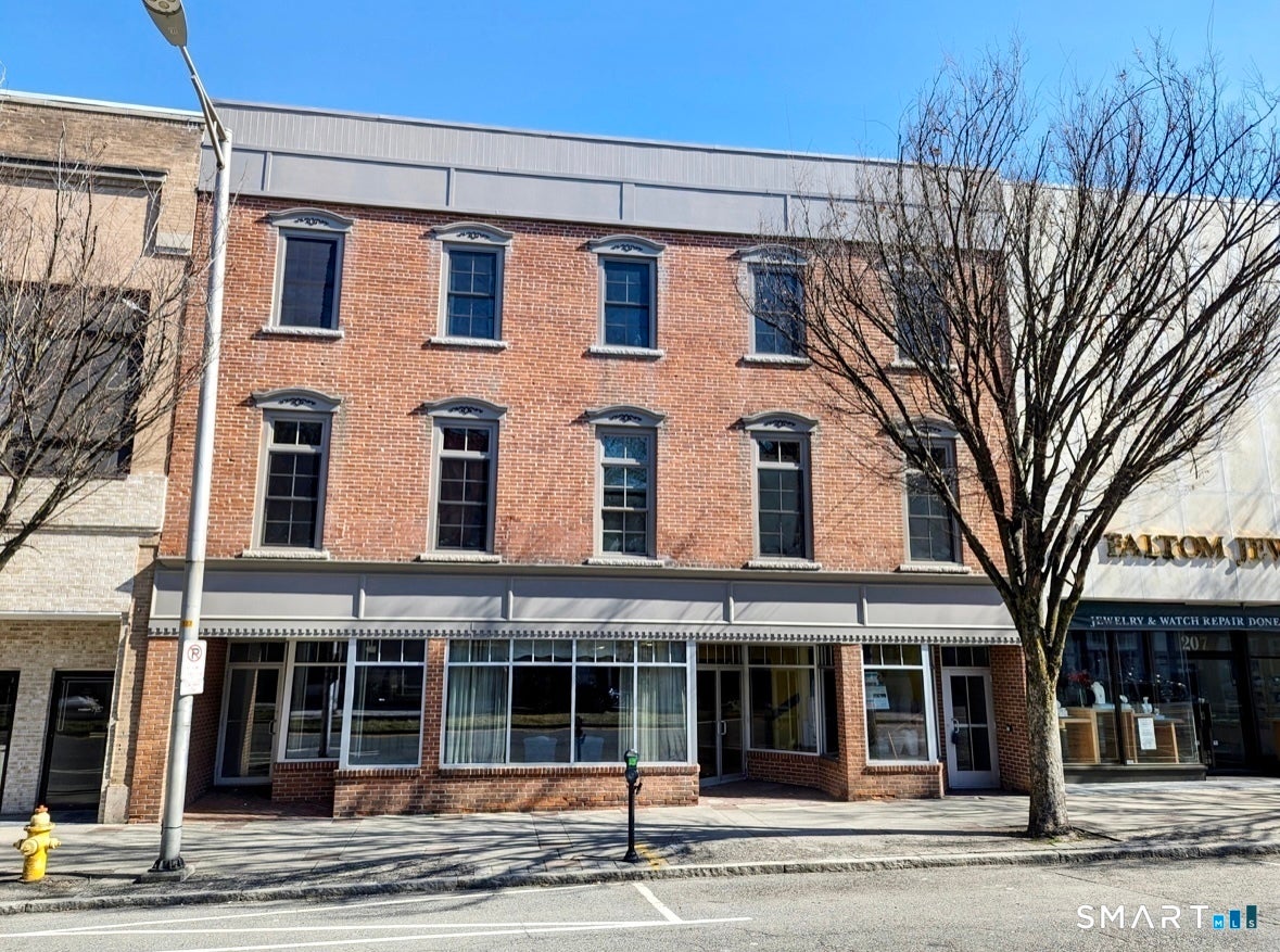 209 Main Street 2C — photo