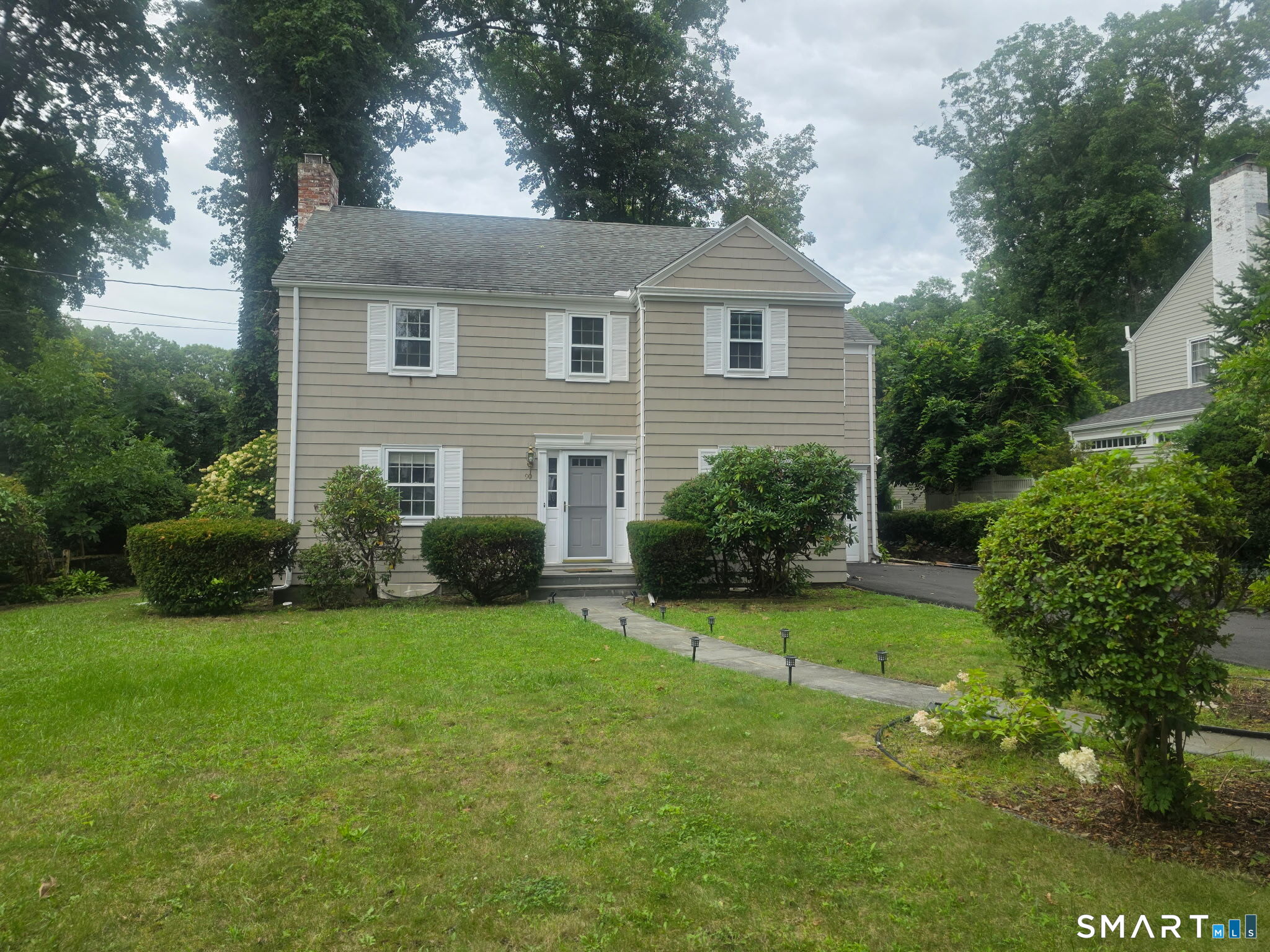 90 Knollwood Road — photo