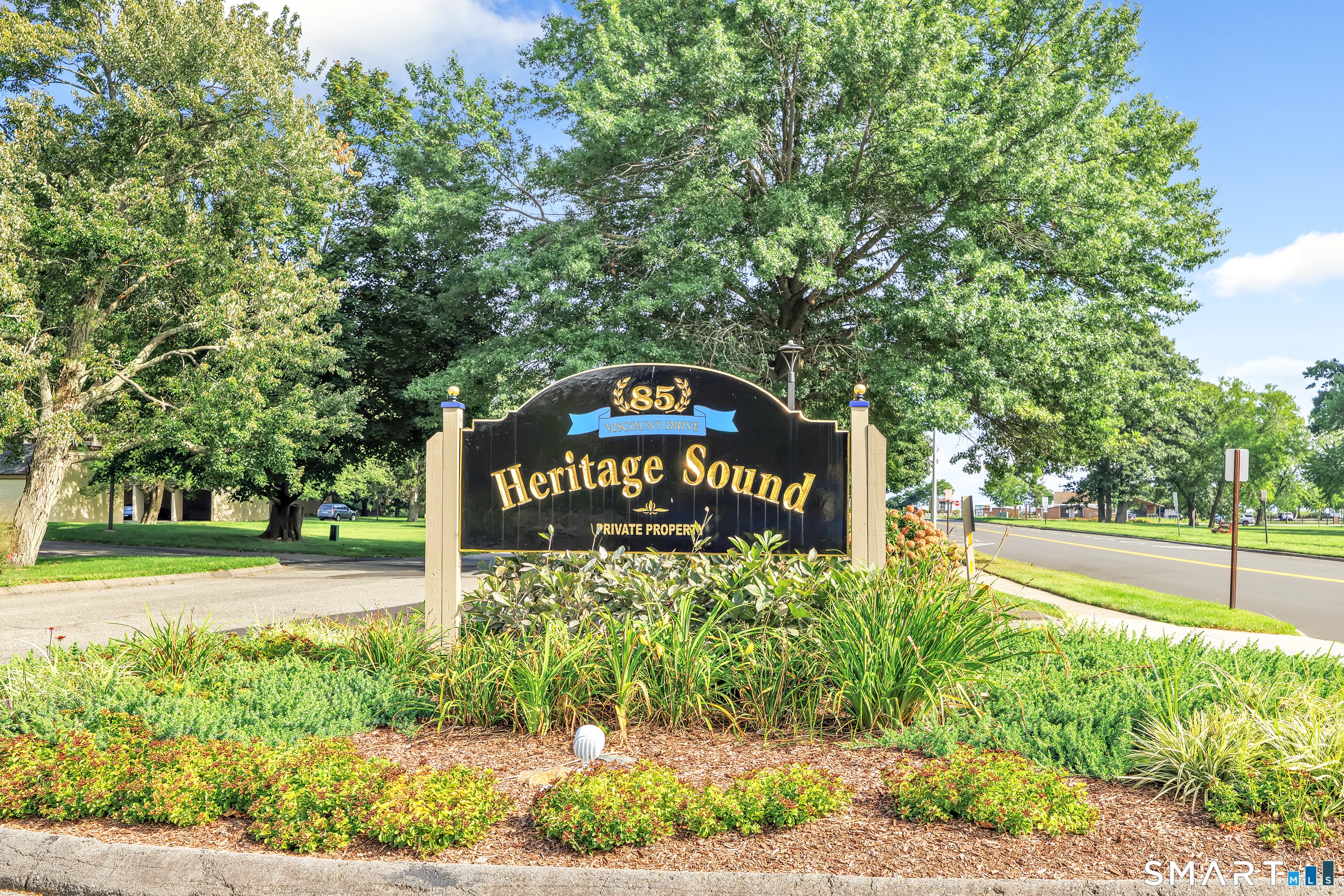 85 Viscount Drive 8B — photo