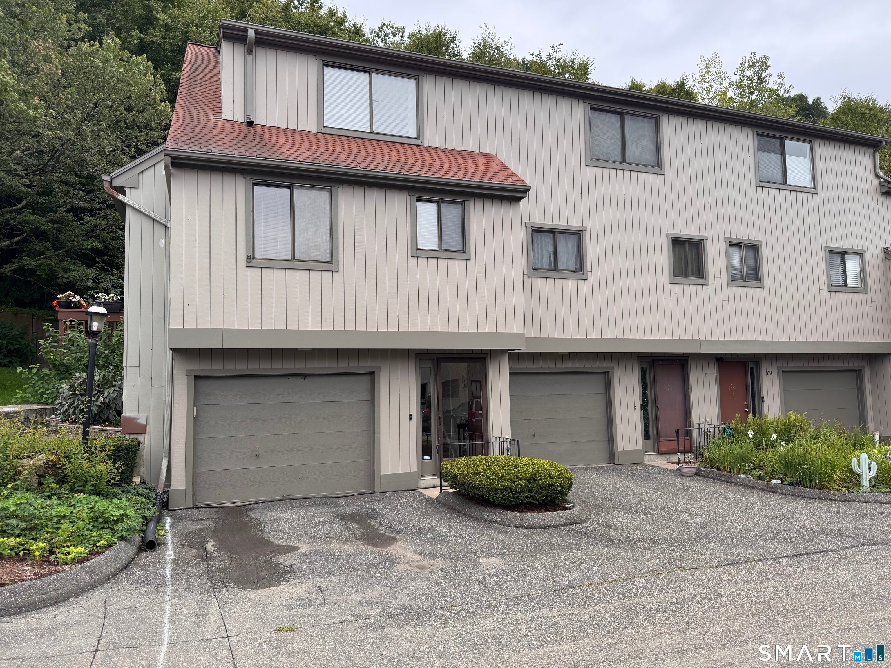 172 Beacon Hill Common 172 — photo