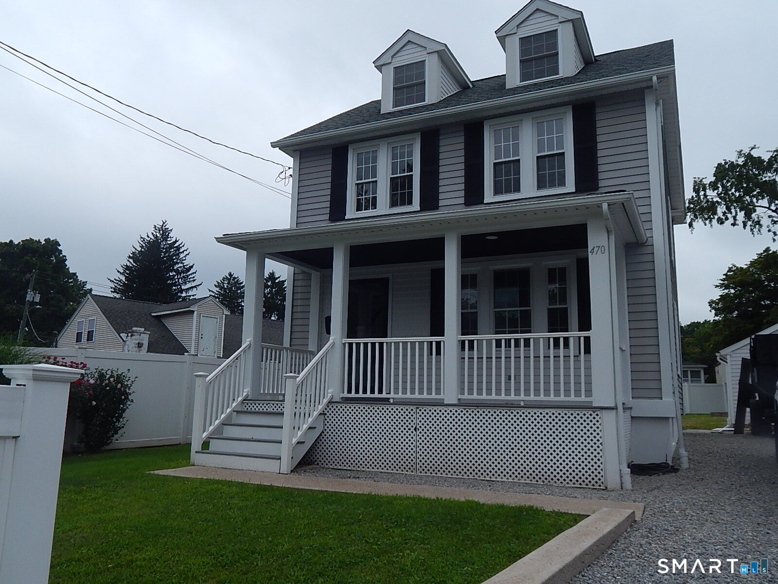 470 East Main Street — photo