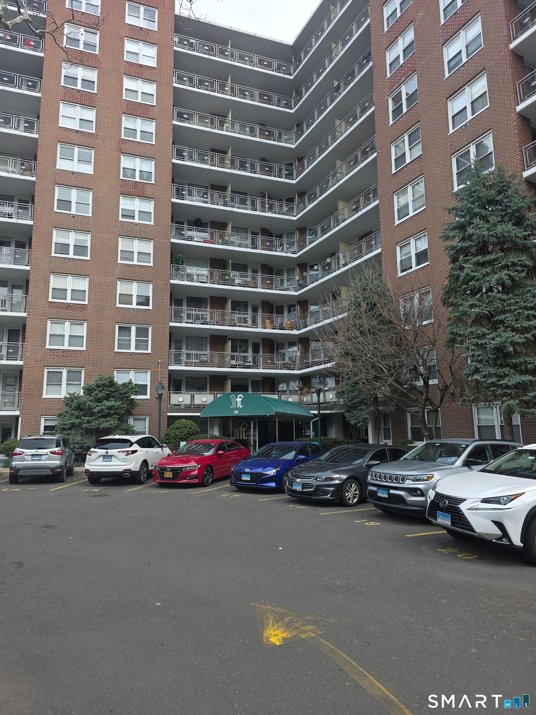 91 Strawberry Hill Avenue 128 — photo