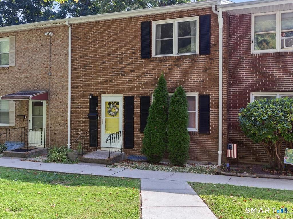 124 Lakeside Drive 107 — photo