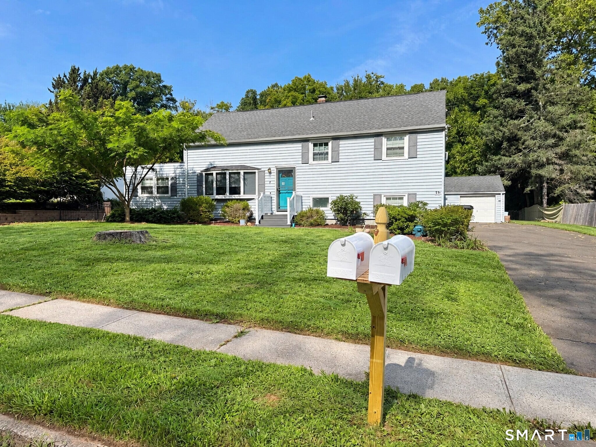 11 Trumbull Drive — photo