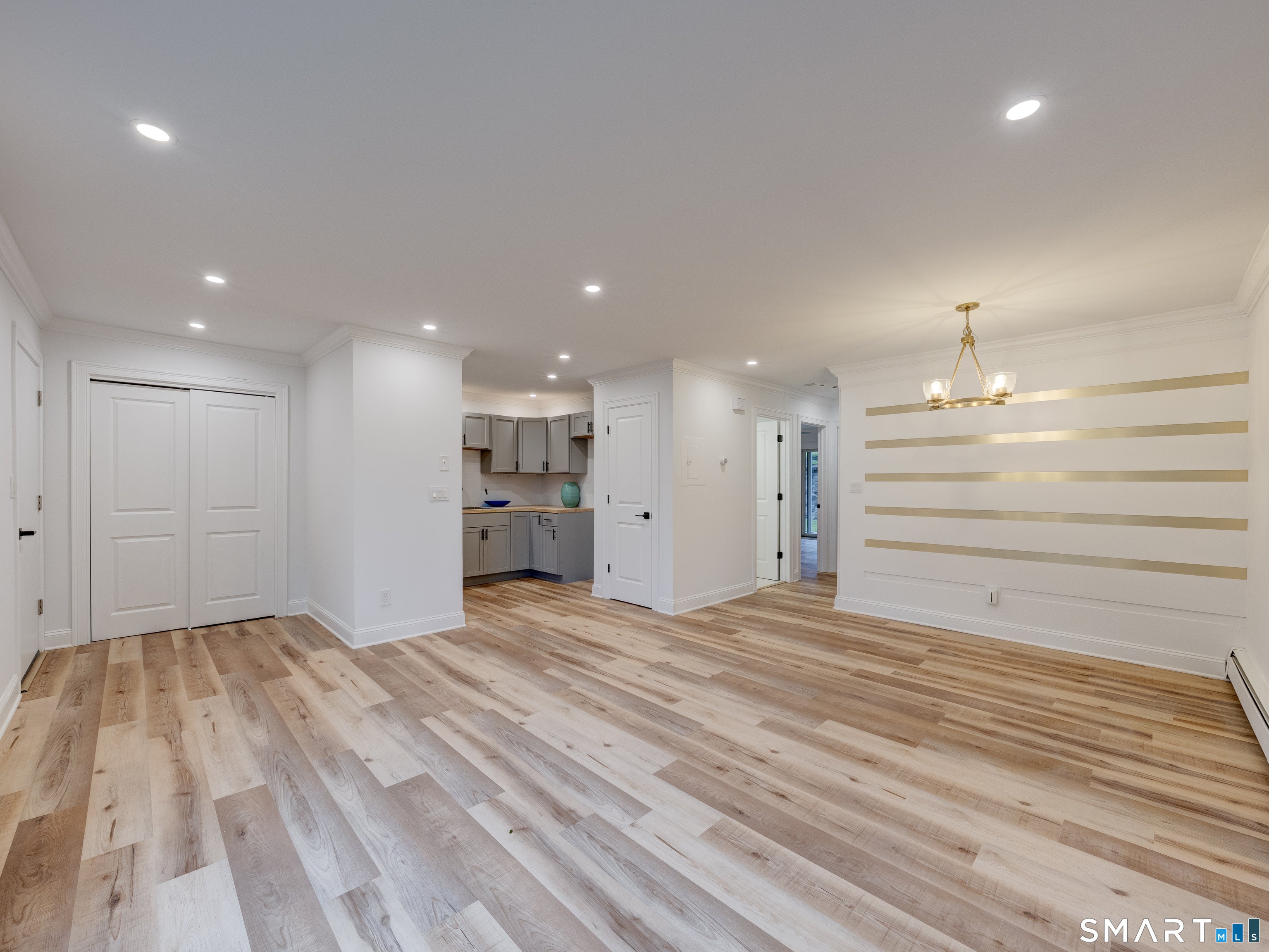 443 East Mitchell Avenue 443 — photo