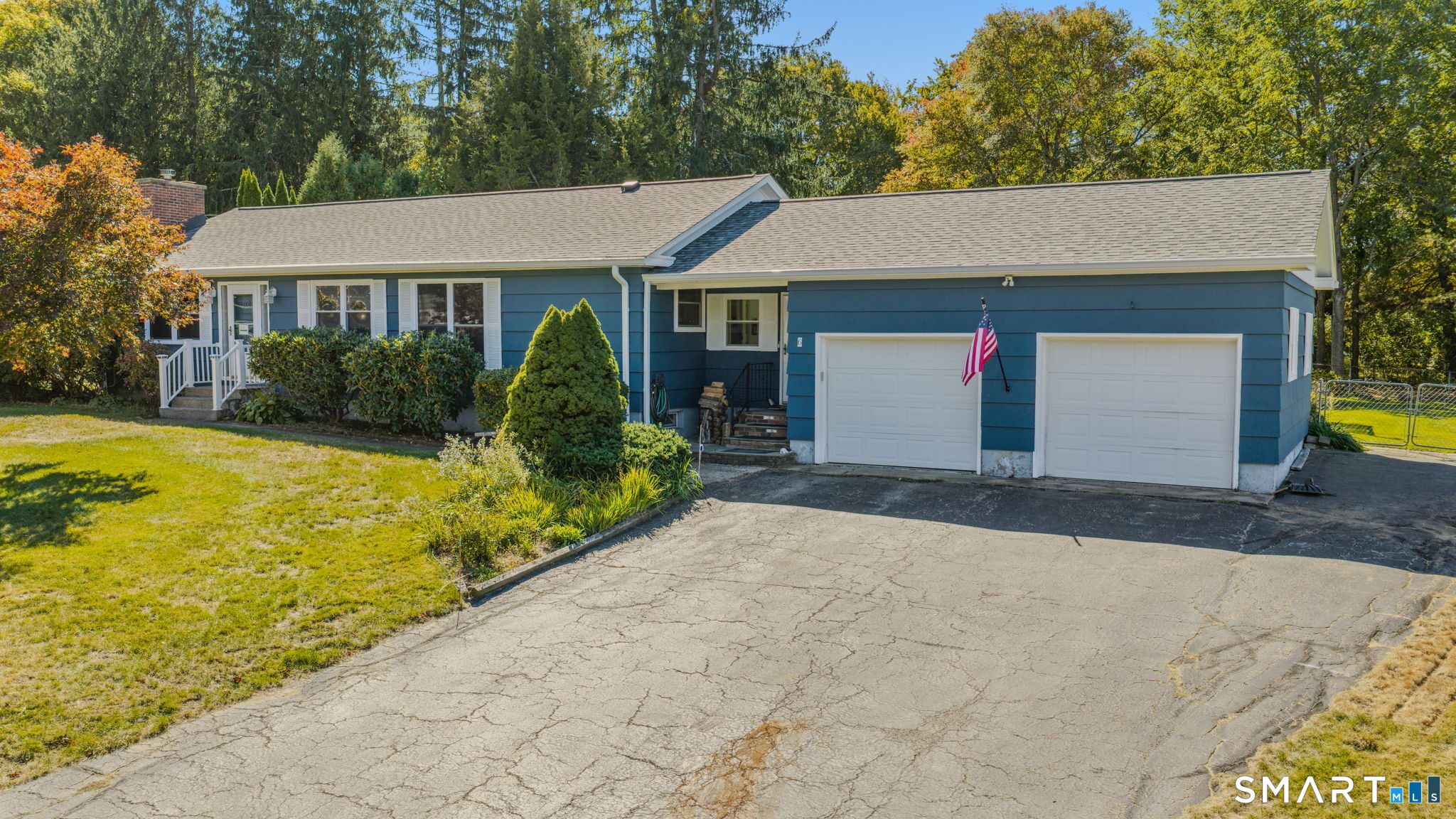 6 Nemczuk Drive — photo
