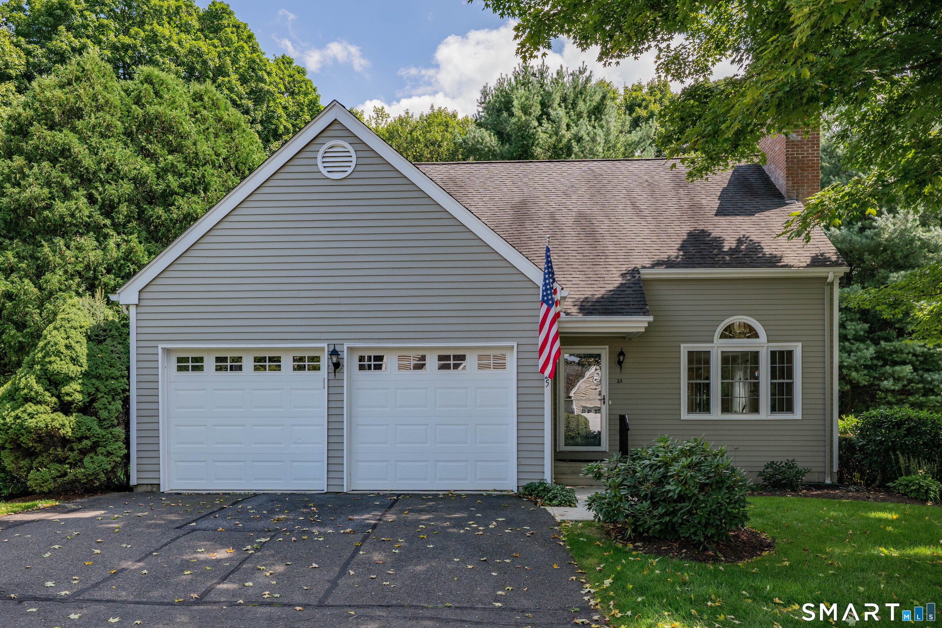 25 Woodbury Hill 25 — photo