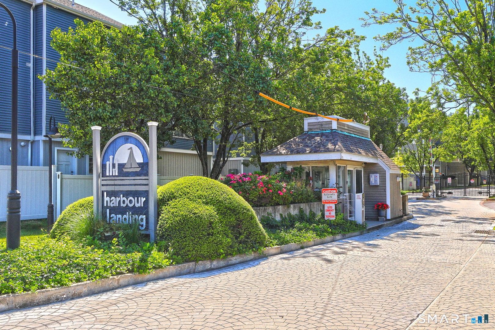 21 Harbour Close a-21 — photo