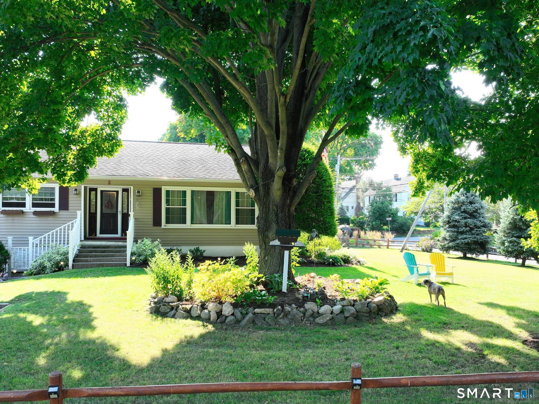 2 Old Well Court — photo