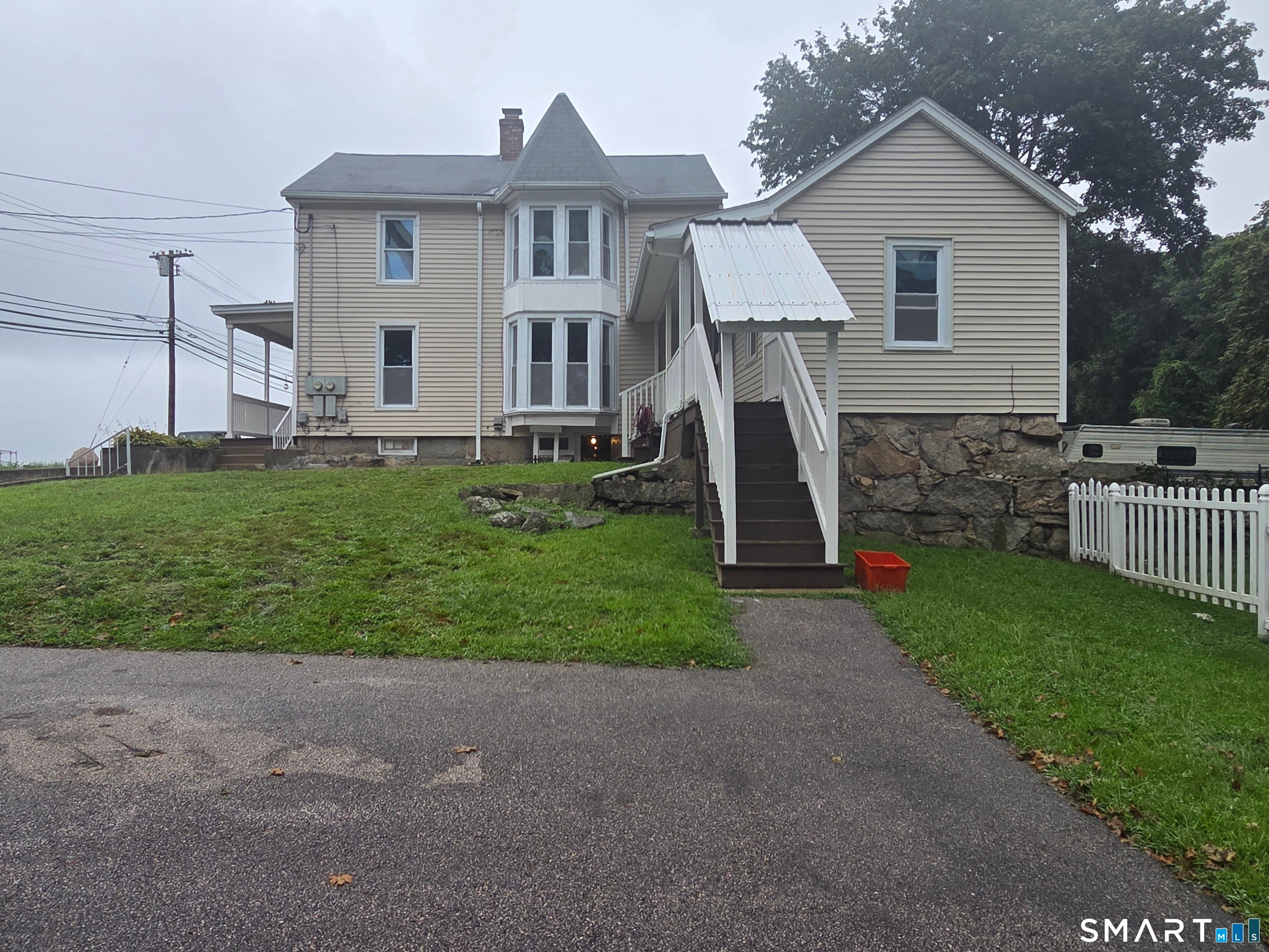 97 Fairview Avenue — photo