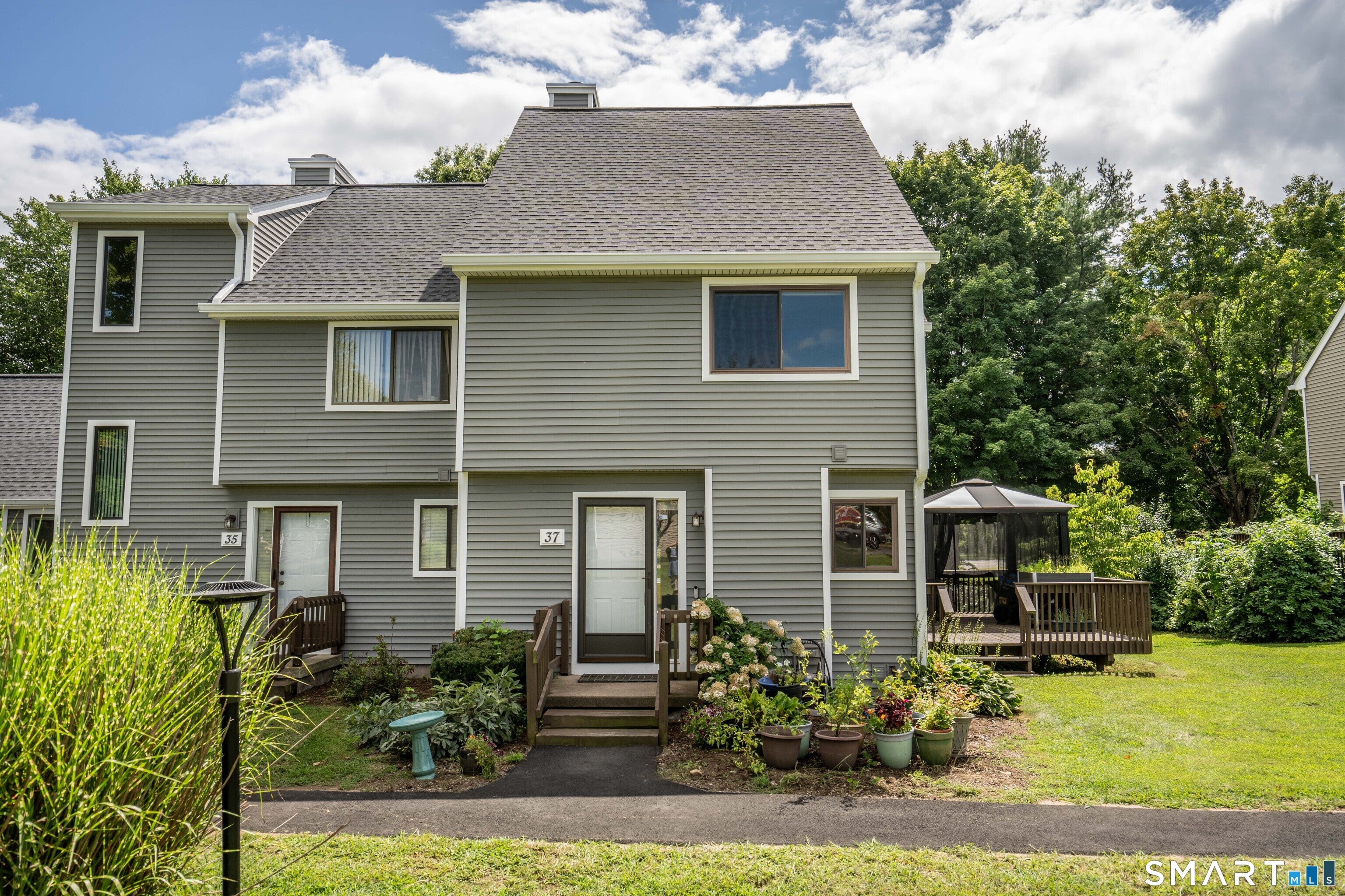 37 Reed Court 37 — photo
