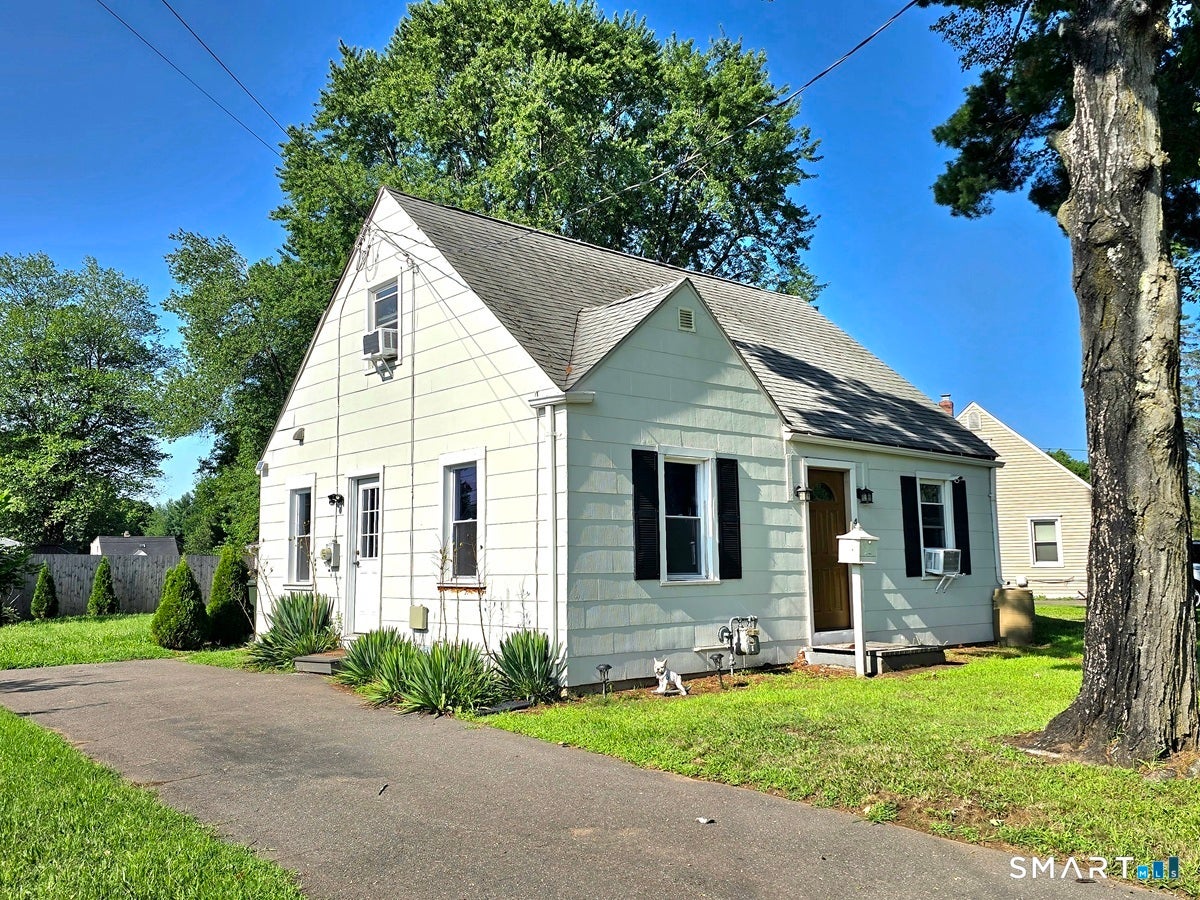 41 Hockanum Drive — photo