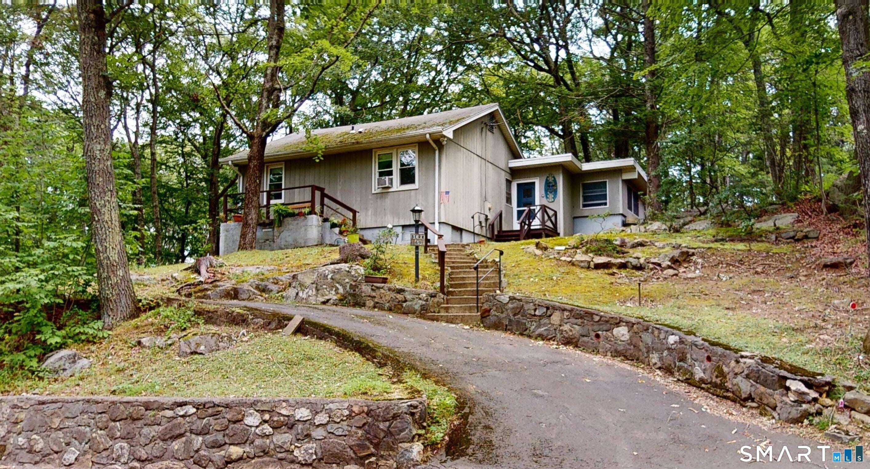 69 Carol Street — photo