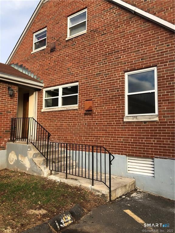 21 Hartford Avenue 13 — photo