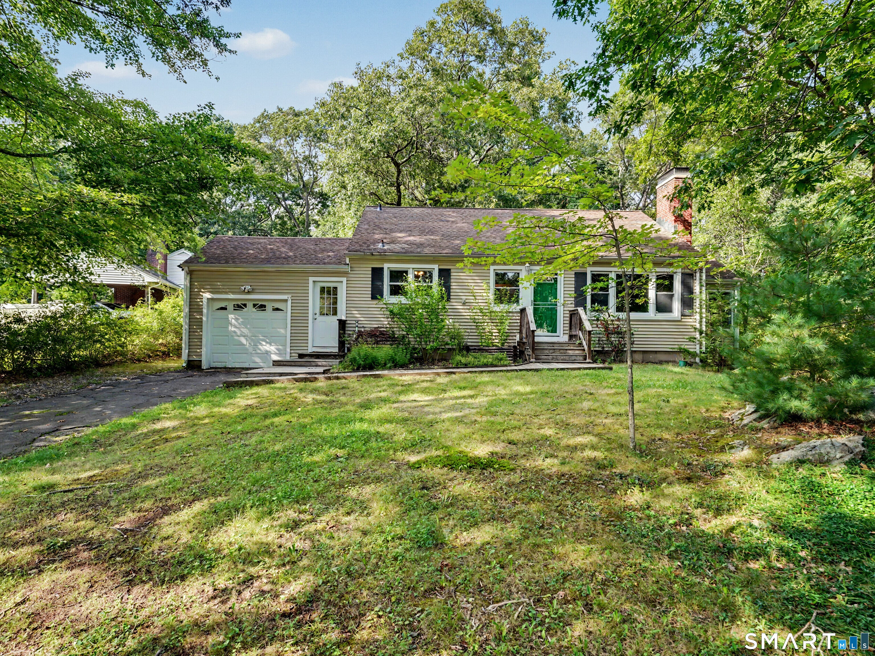 17 North Forest Circle — photo