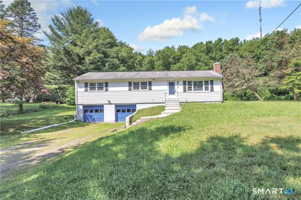 635 Booth Hill Road — photo
