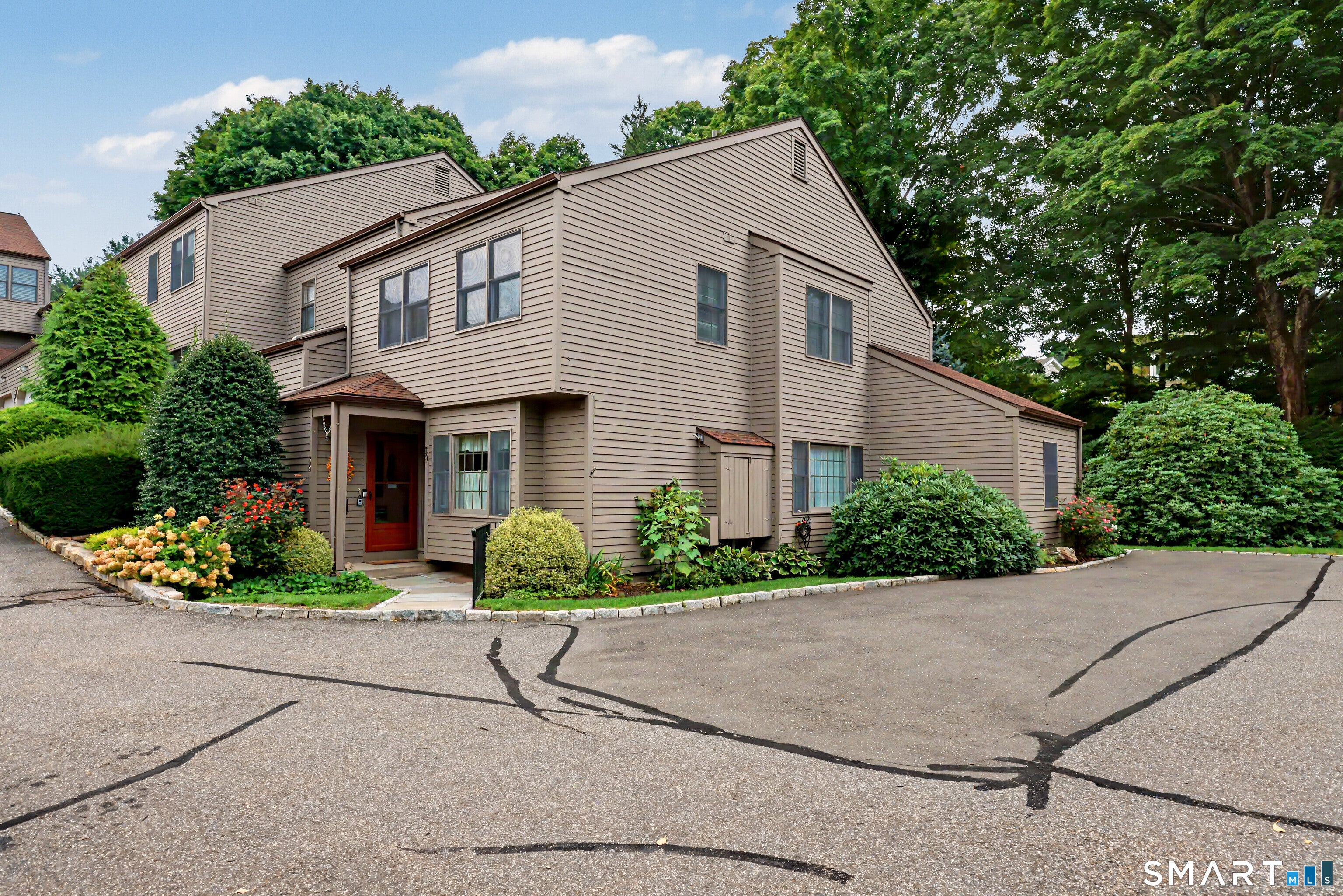 39 Lambert Common 39 — photo