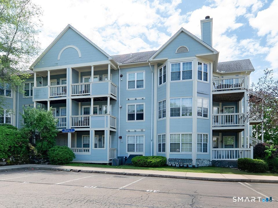 75 Redwood Drive 801 — photo