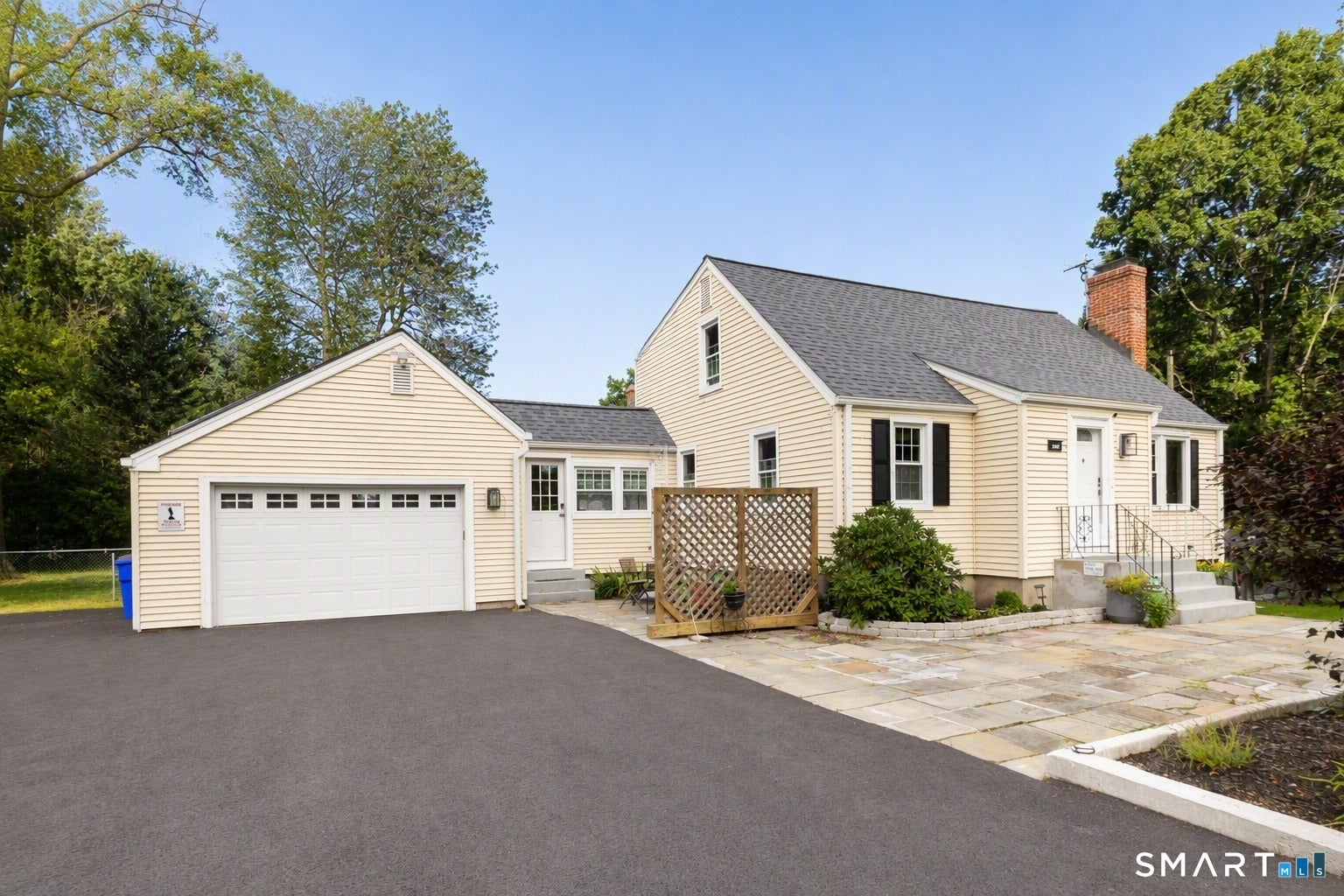 302 Brimfield Road — photo