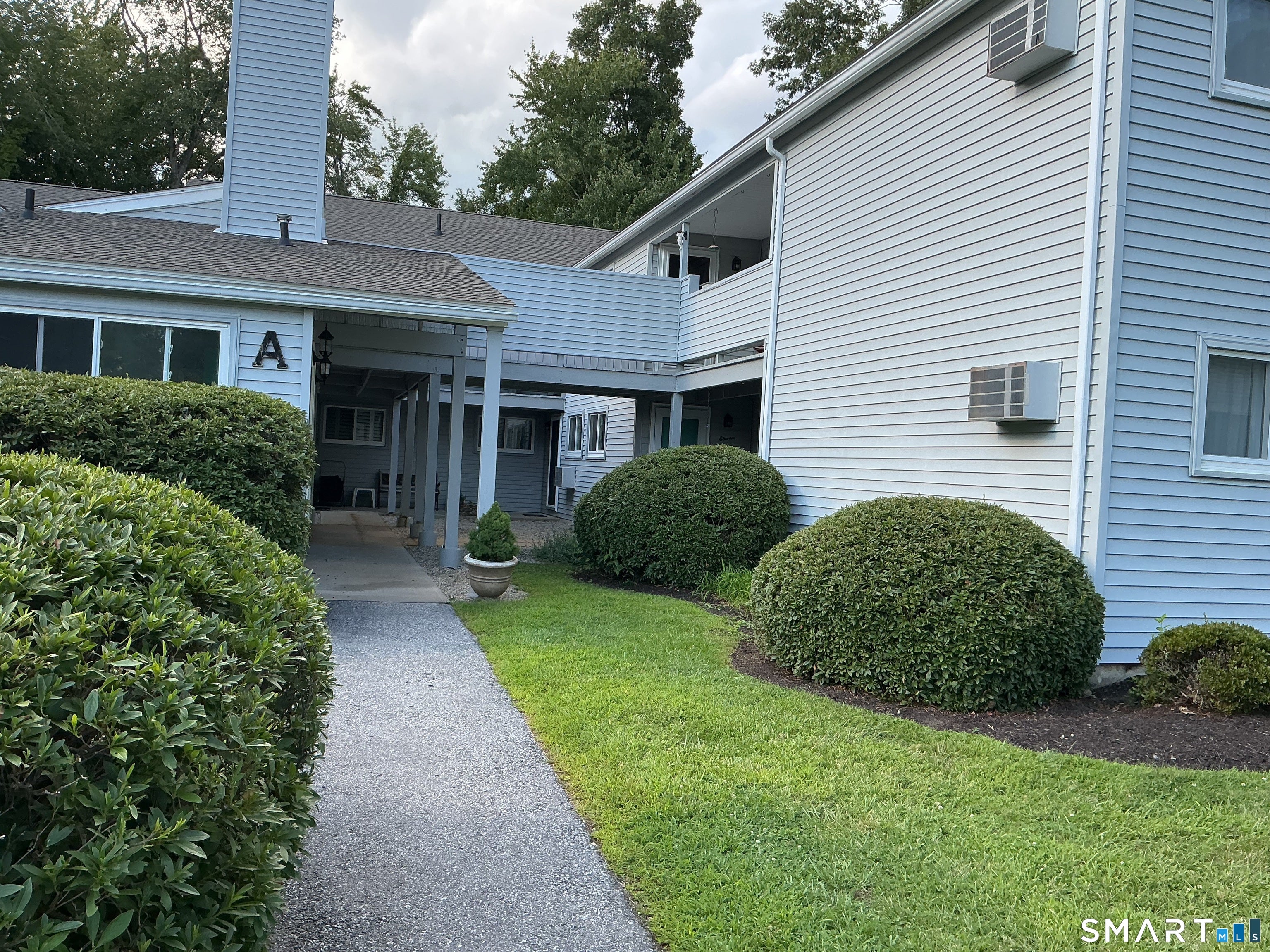 11 E. Farms Road 11a — photo