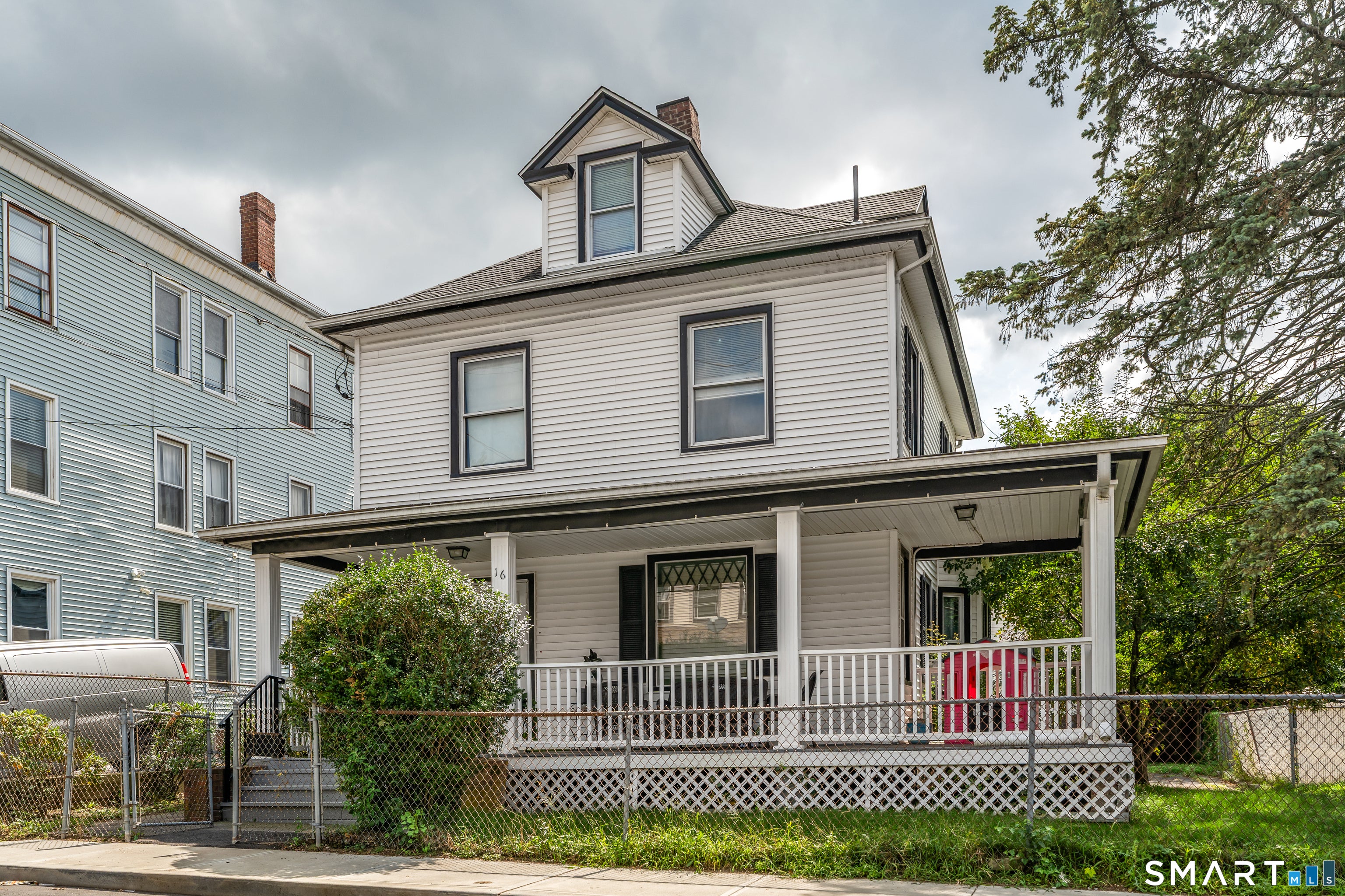 16 Luke Street — photo