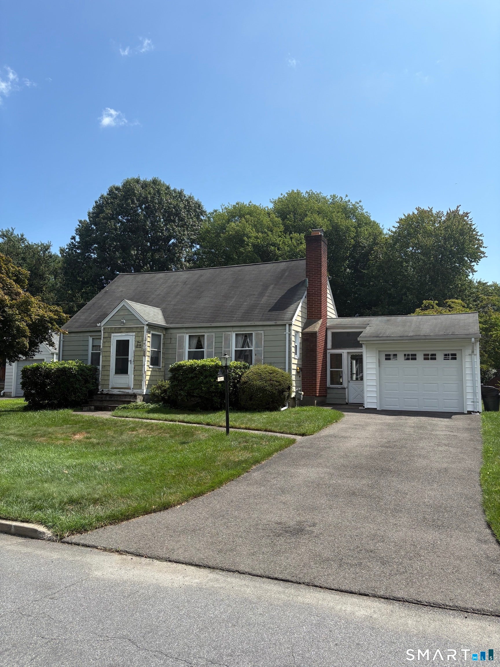 147 Candlewood Road — photo