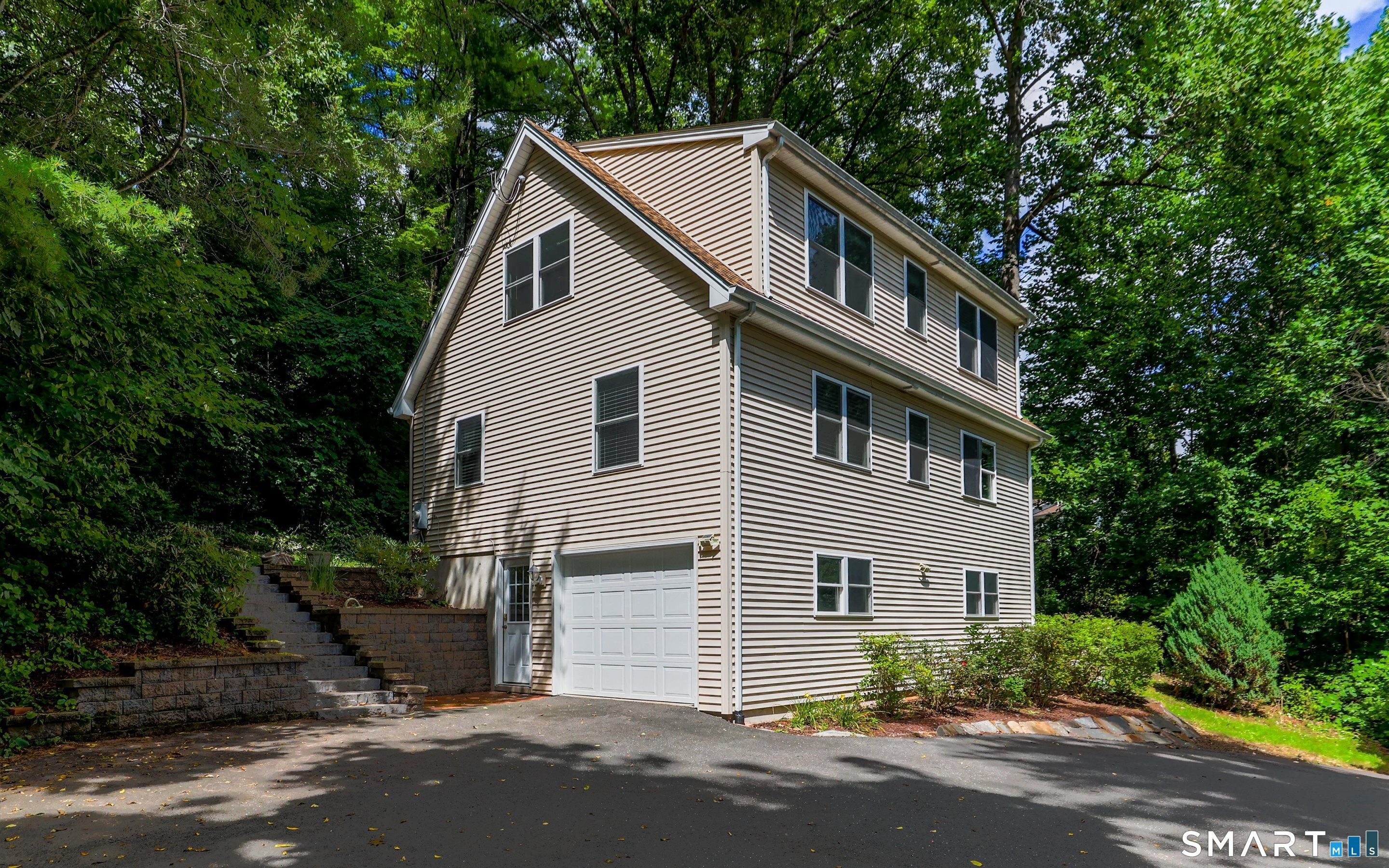 25 Gale Road — photo