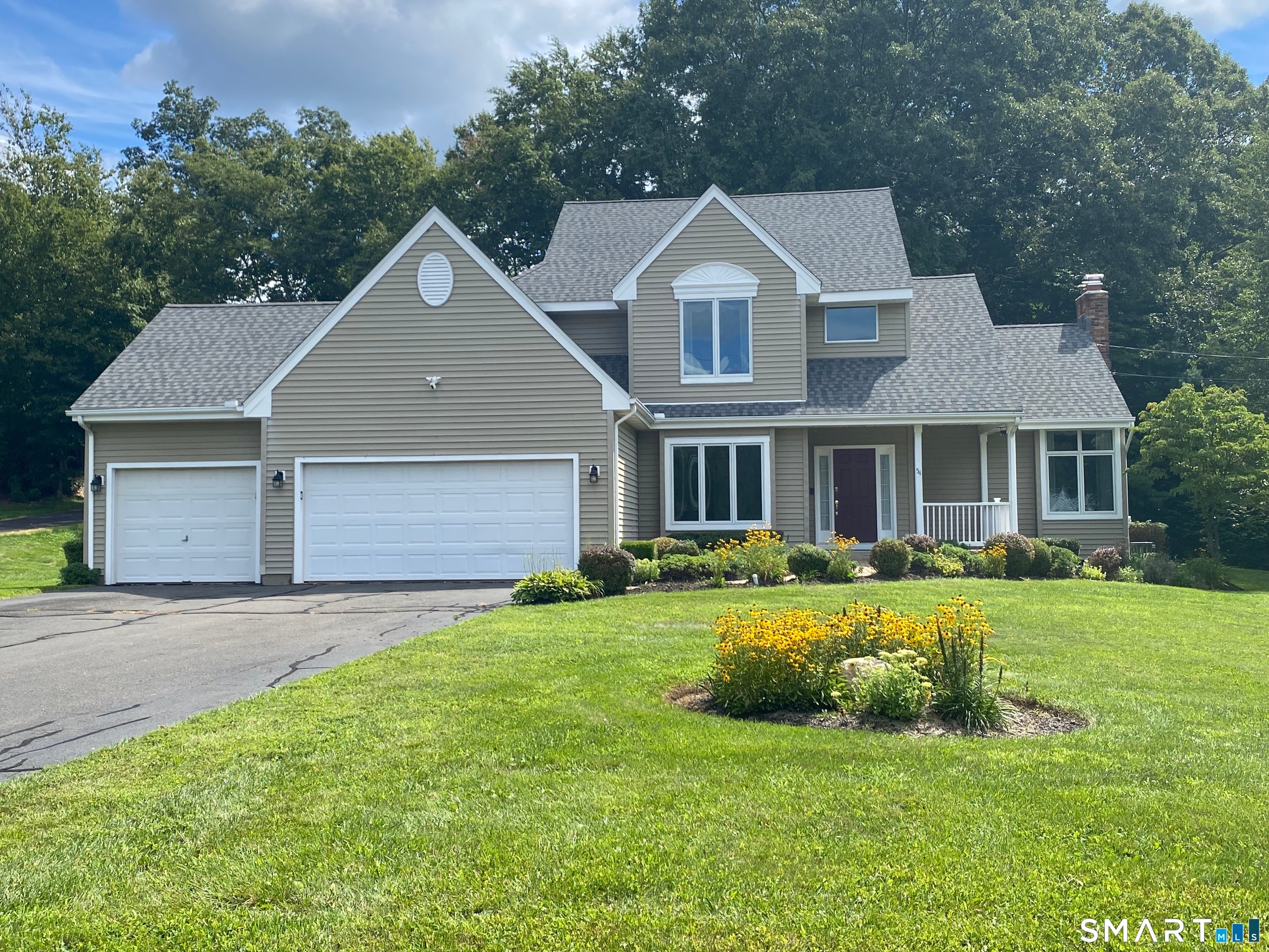 54 Winchester Drive — photo