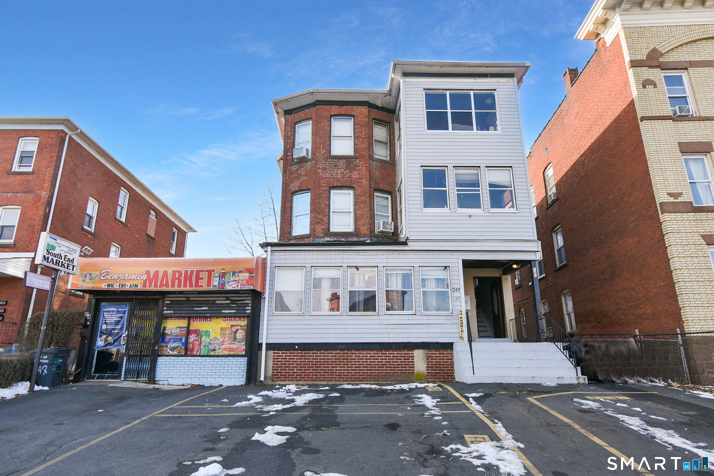 247 Franklin Avenue — photo