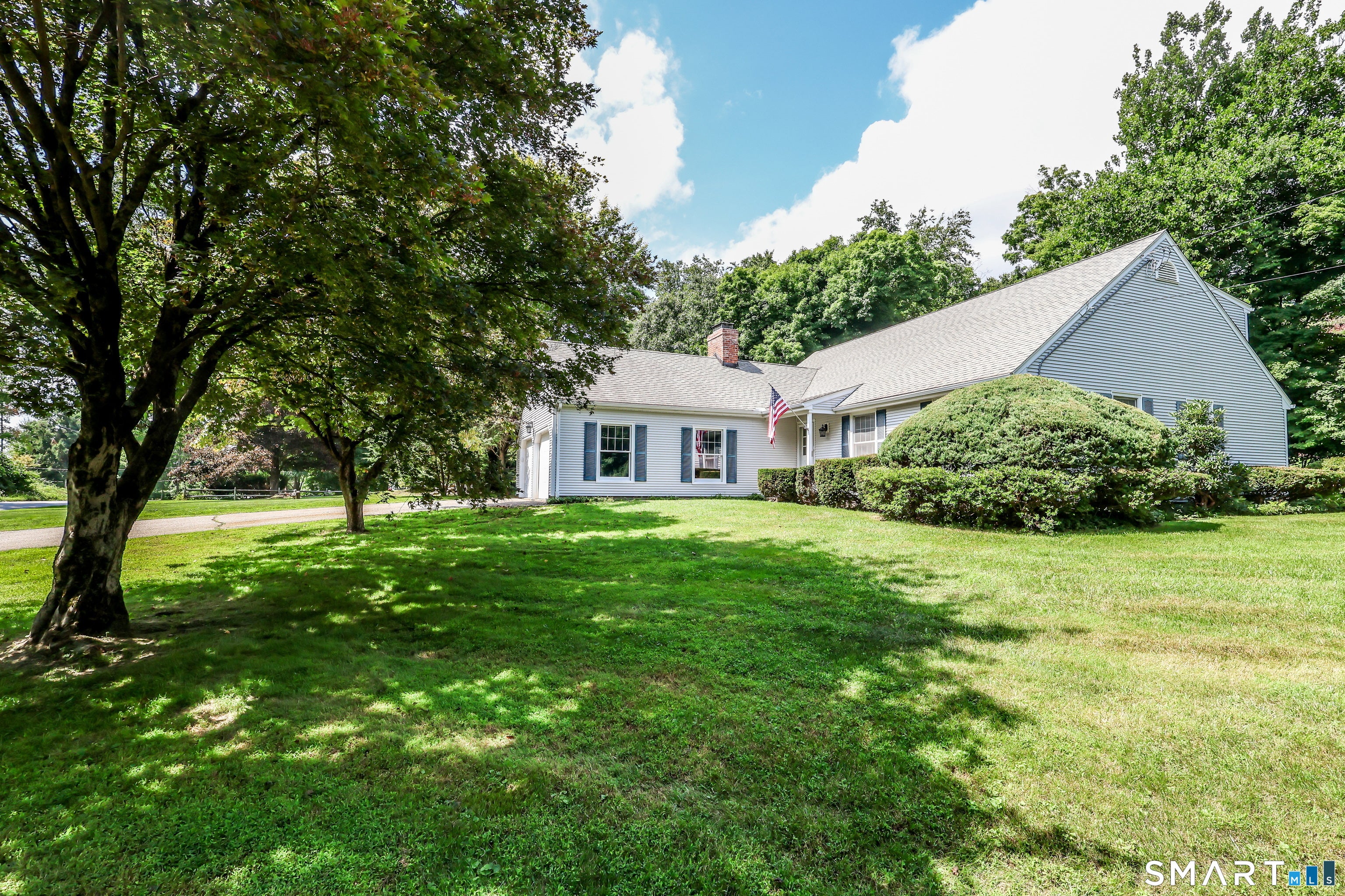 2 White Pine Drive — photo