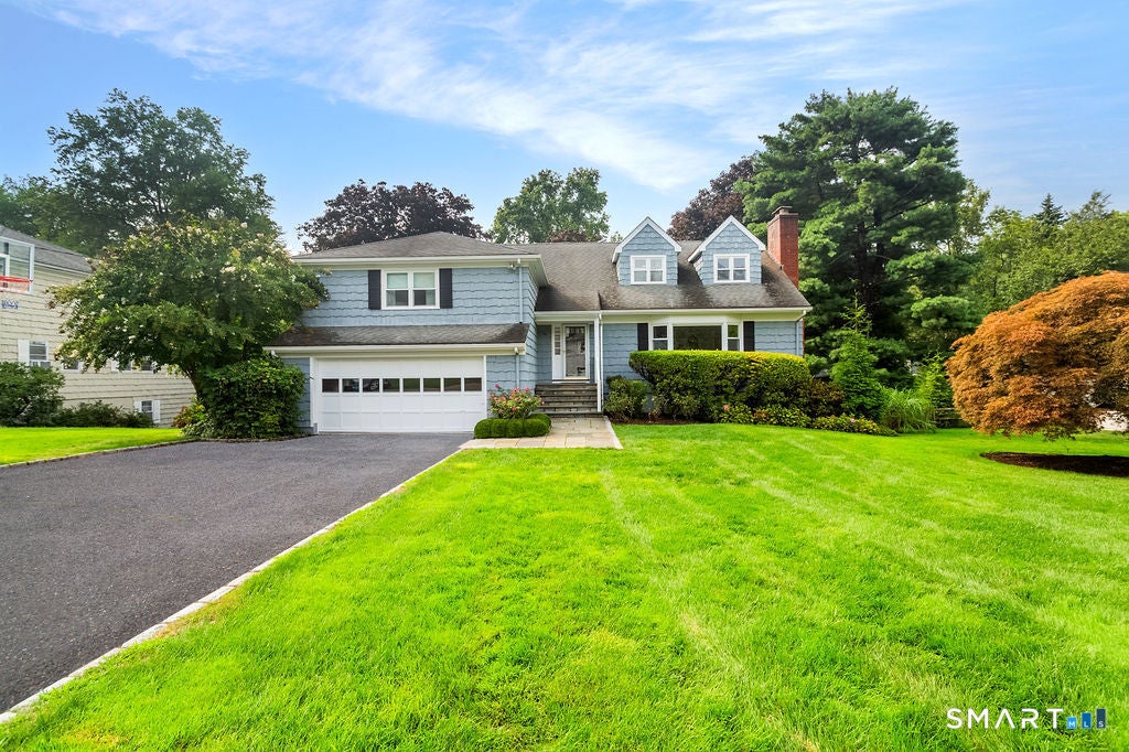 18 Shady Brook Lane — photo