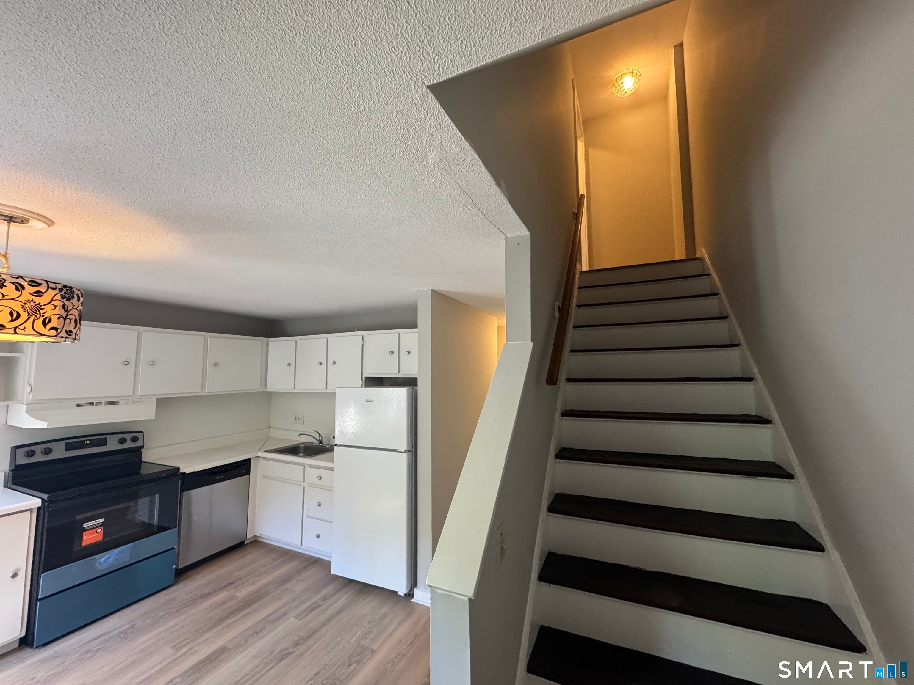 239 Old Farms Road 14C — photo