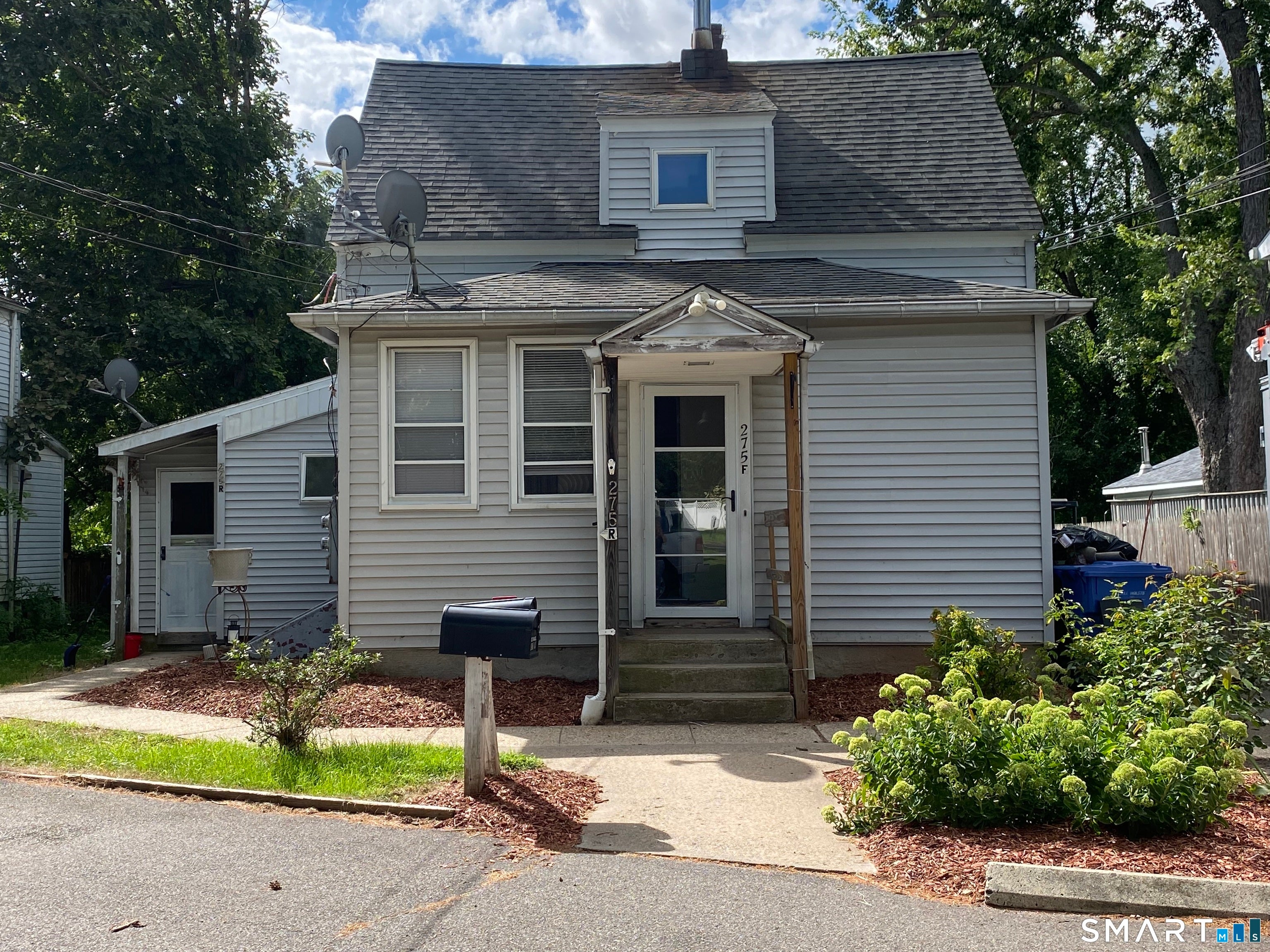 275 Main Street — photo