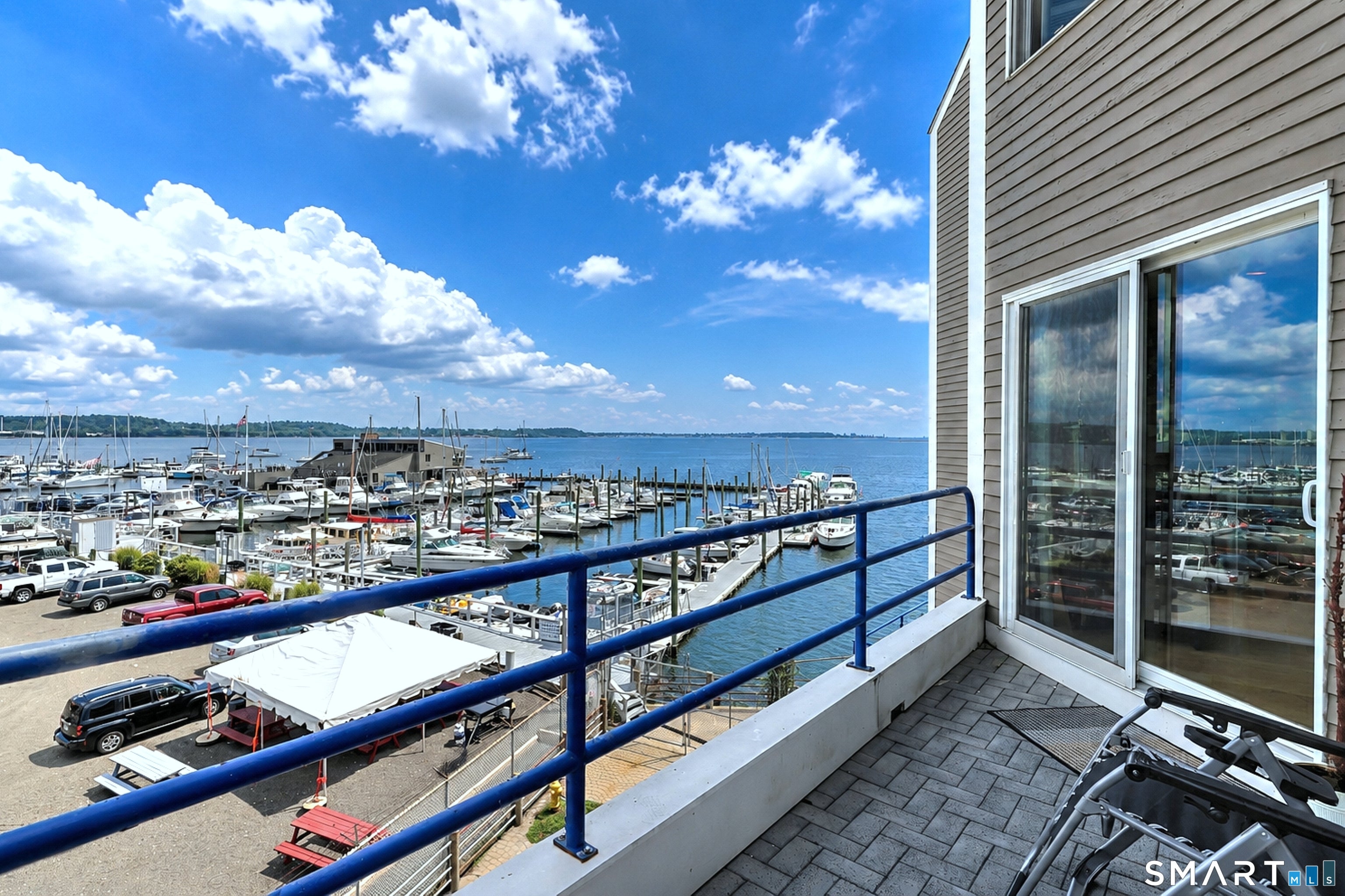10 Harbour Close 10 — photo