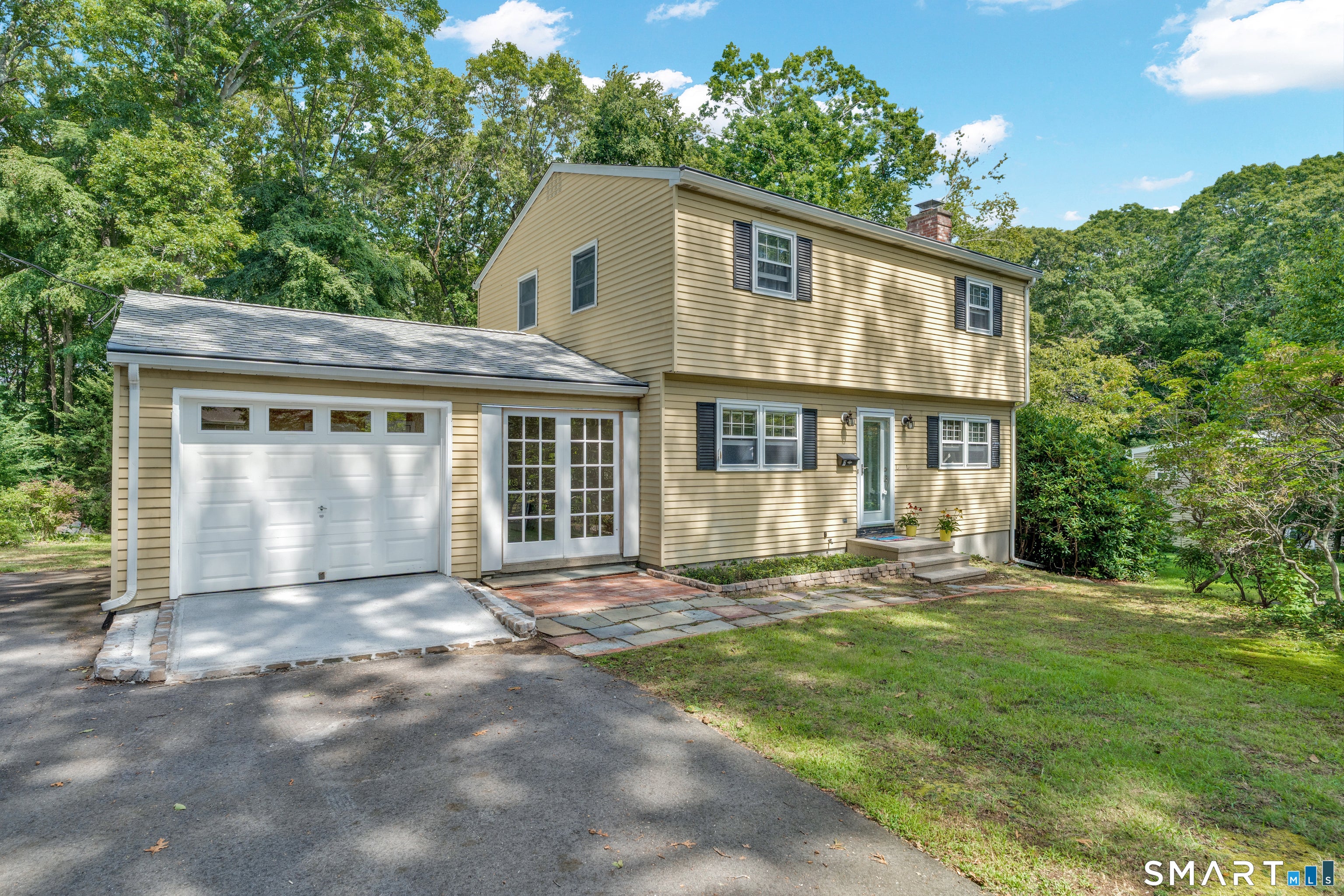 16 Overlook Drive — photo