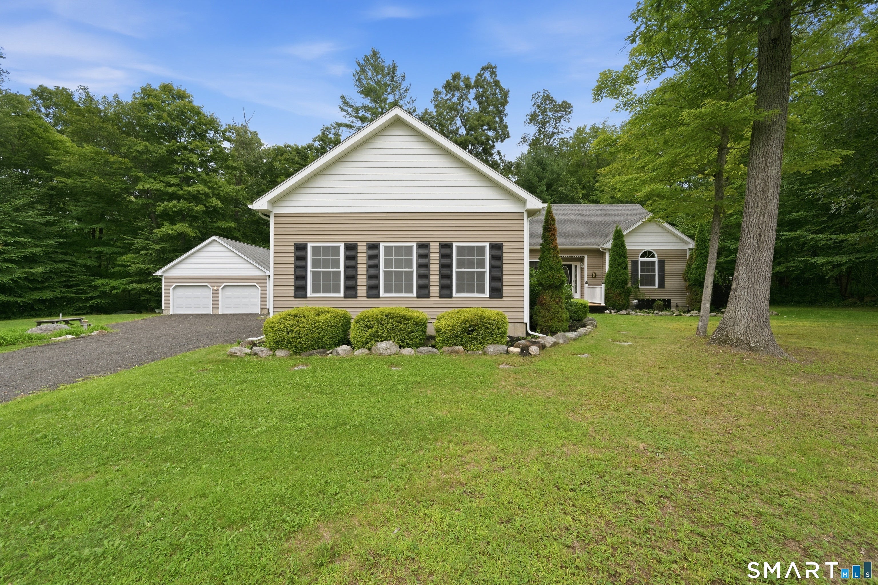 6 Zoldak Drive — photo