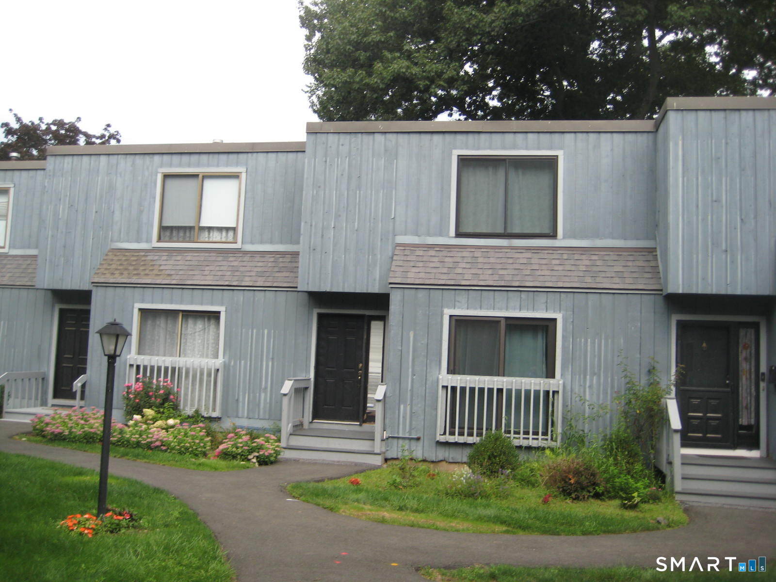 403 Plymouth Colony 403 — photo