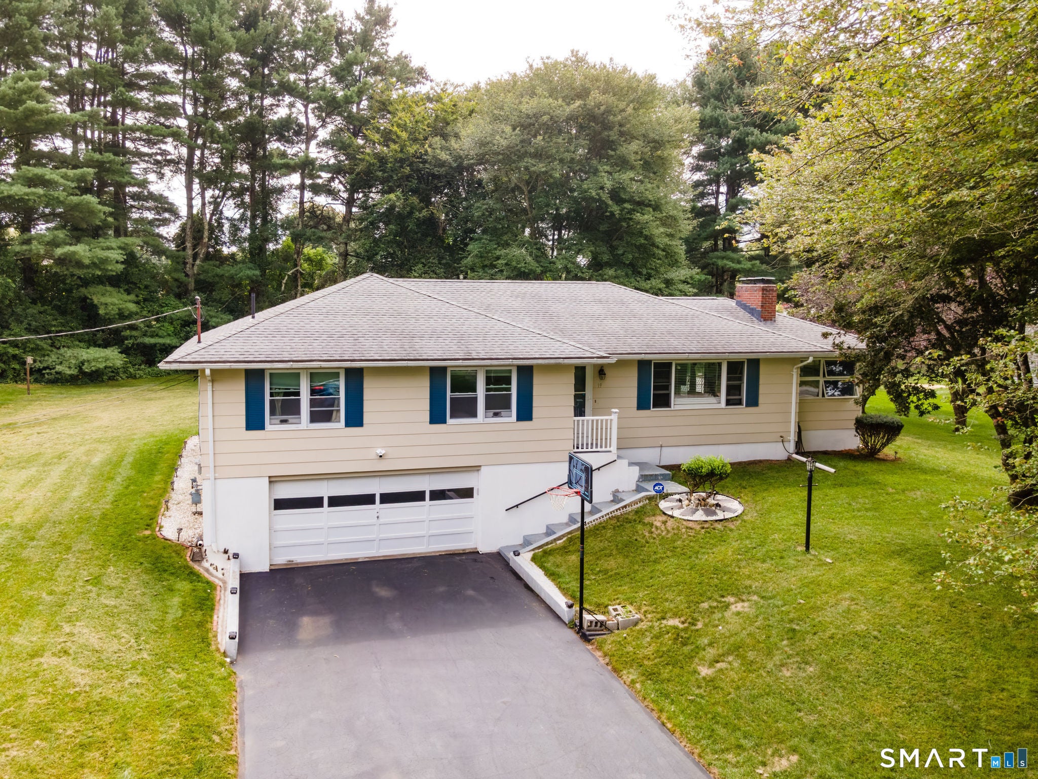 19 Westview Drive — photo