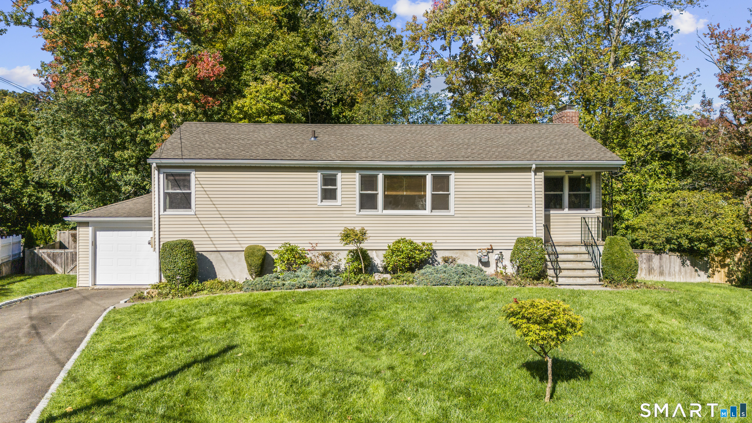 33 Cedar Circle — photo