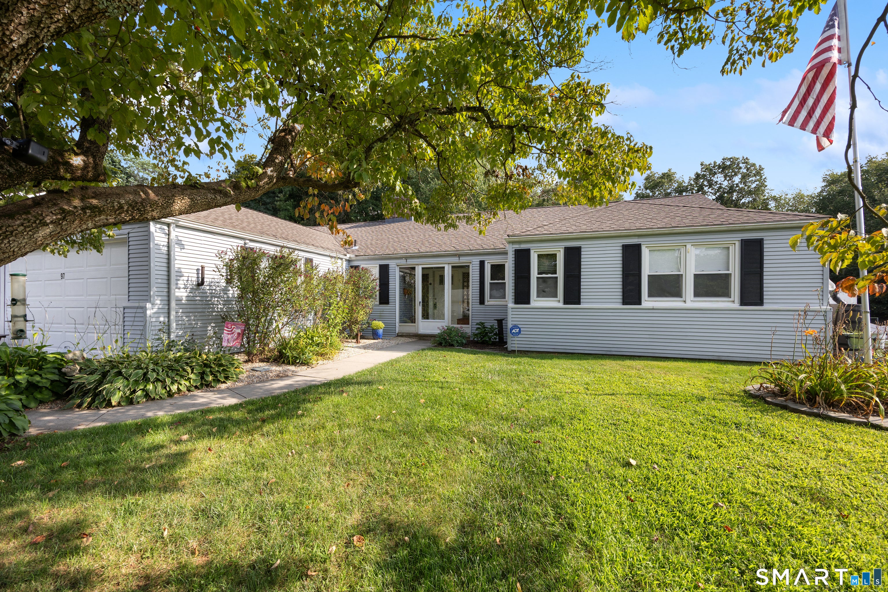 97 Glenview Drive — photo