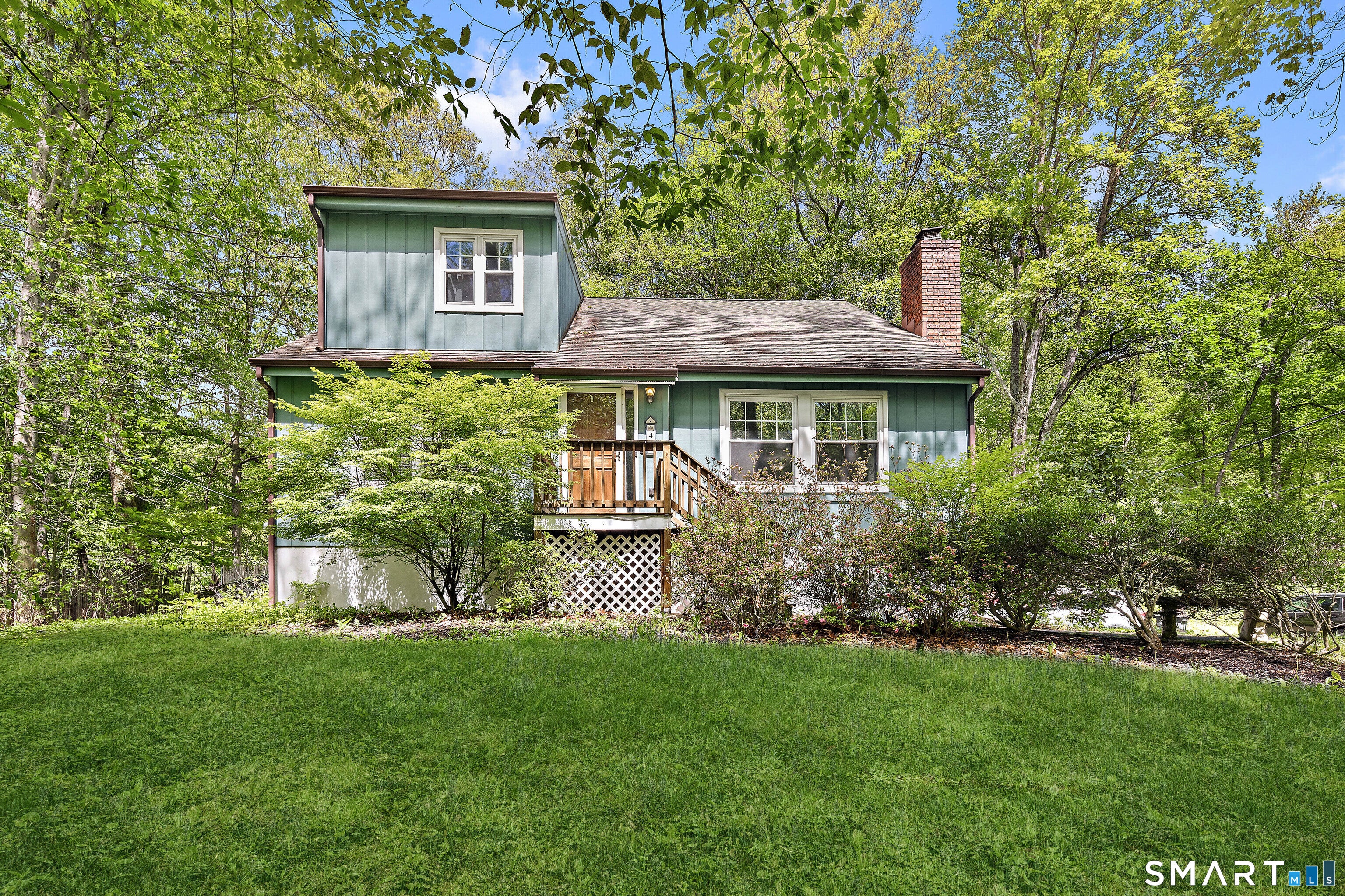 421 Chestnut Hill Road — photo