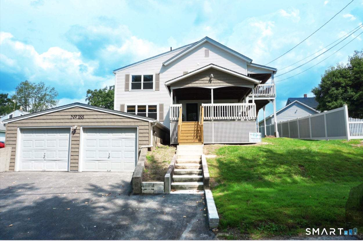 188 East Lake Street — photo