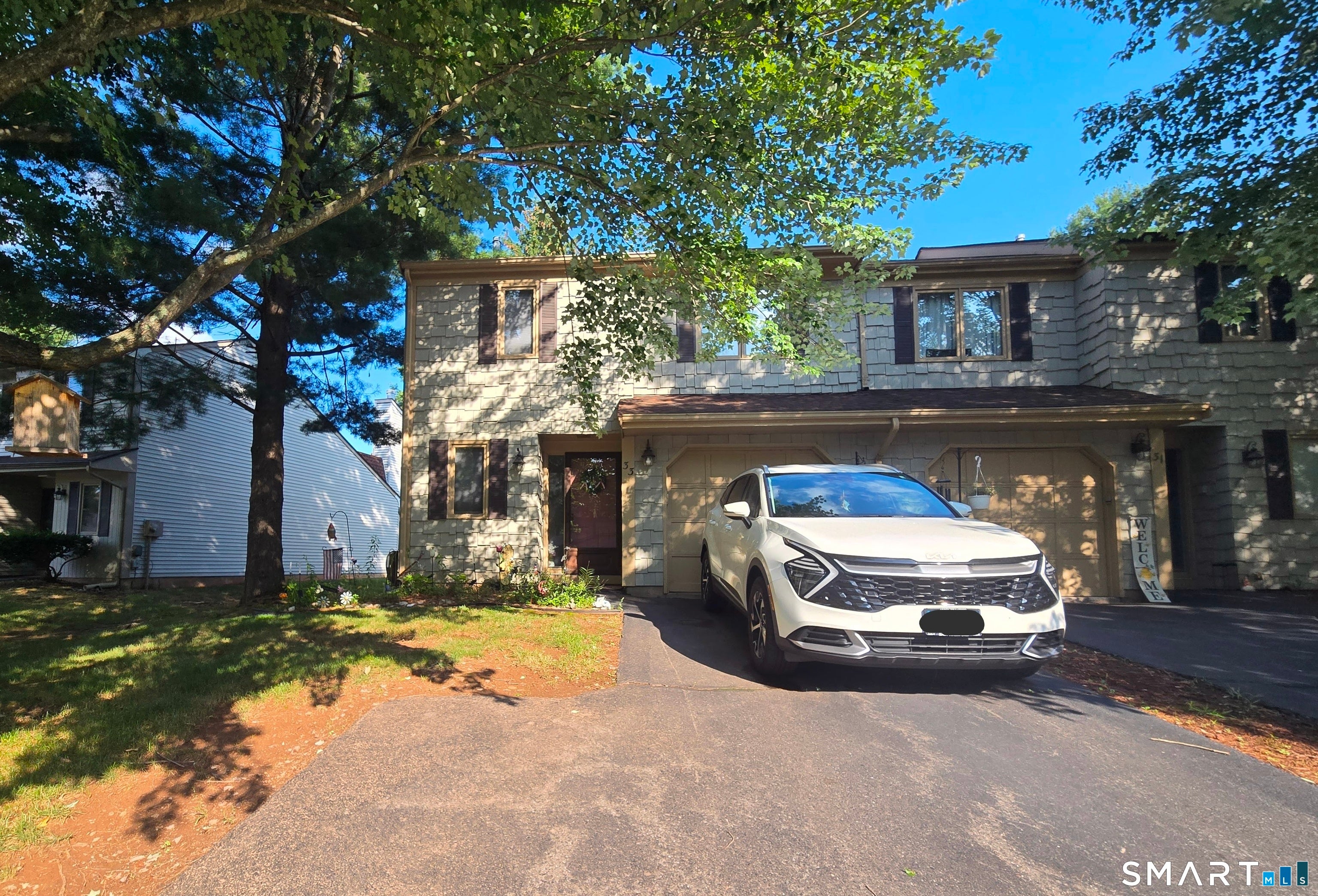 33 Cortland Way 33 — photo